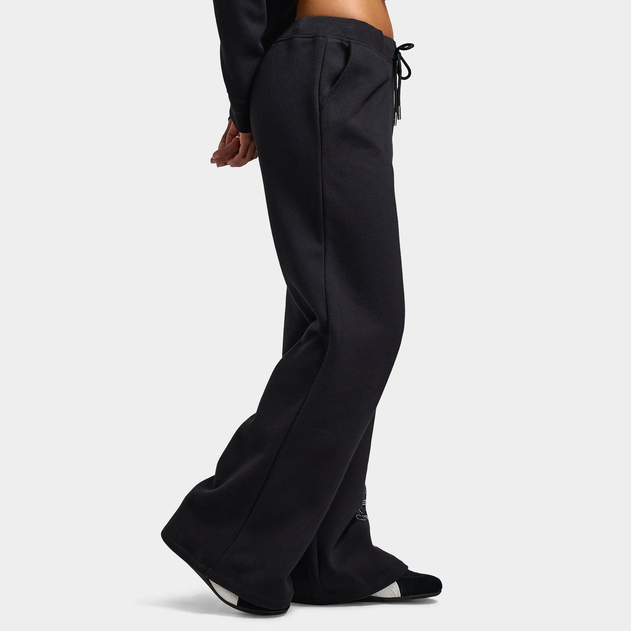 Juicy Couture Women's Wide Leg Fleece Pants Roses / Liquorice sold by JD Sports product image thumbnail 4