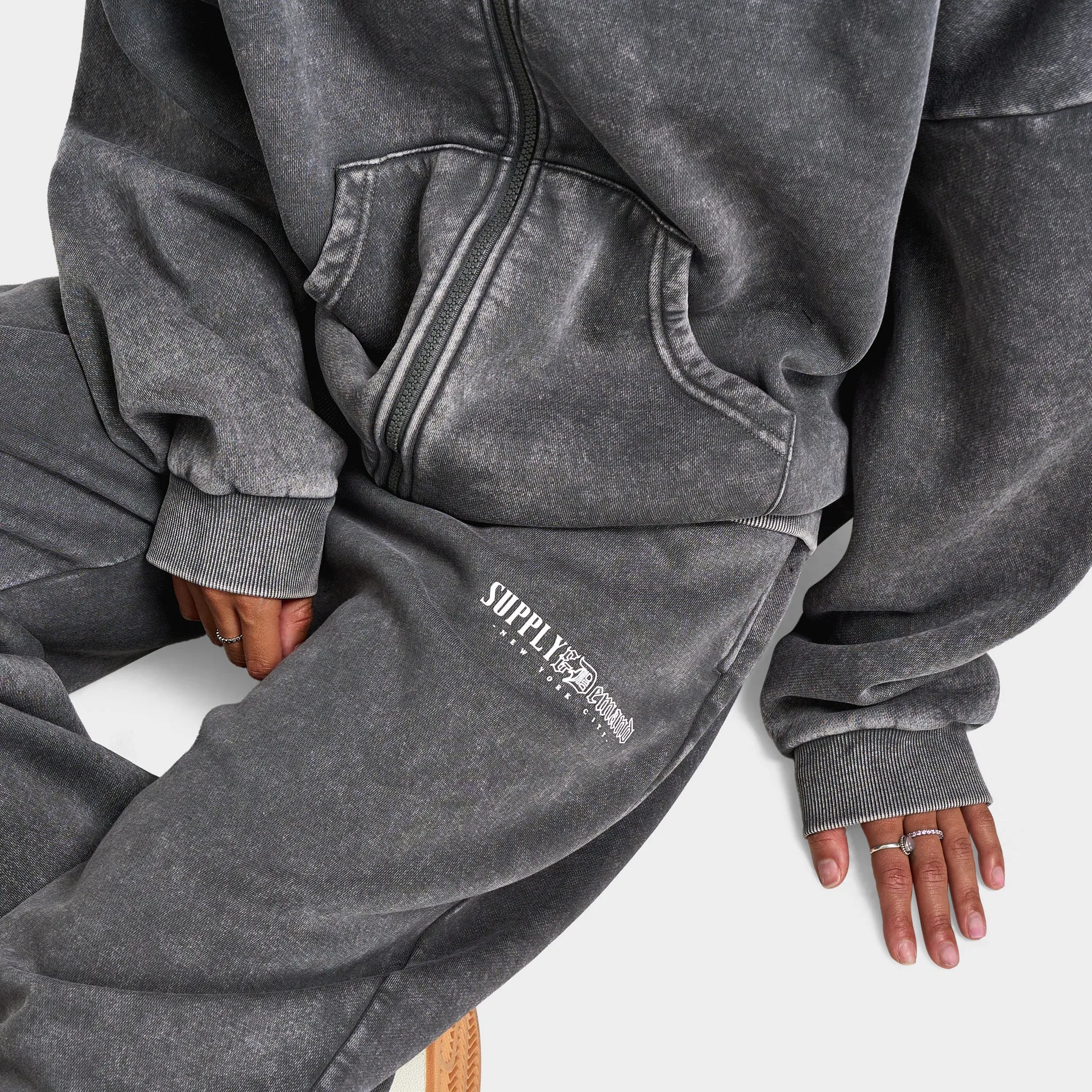 Supply & Demand Women's Scorp Wide Leg Joggers / Dark Grey Wash sold by JD Sports product image thumbnail 5