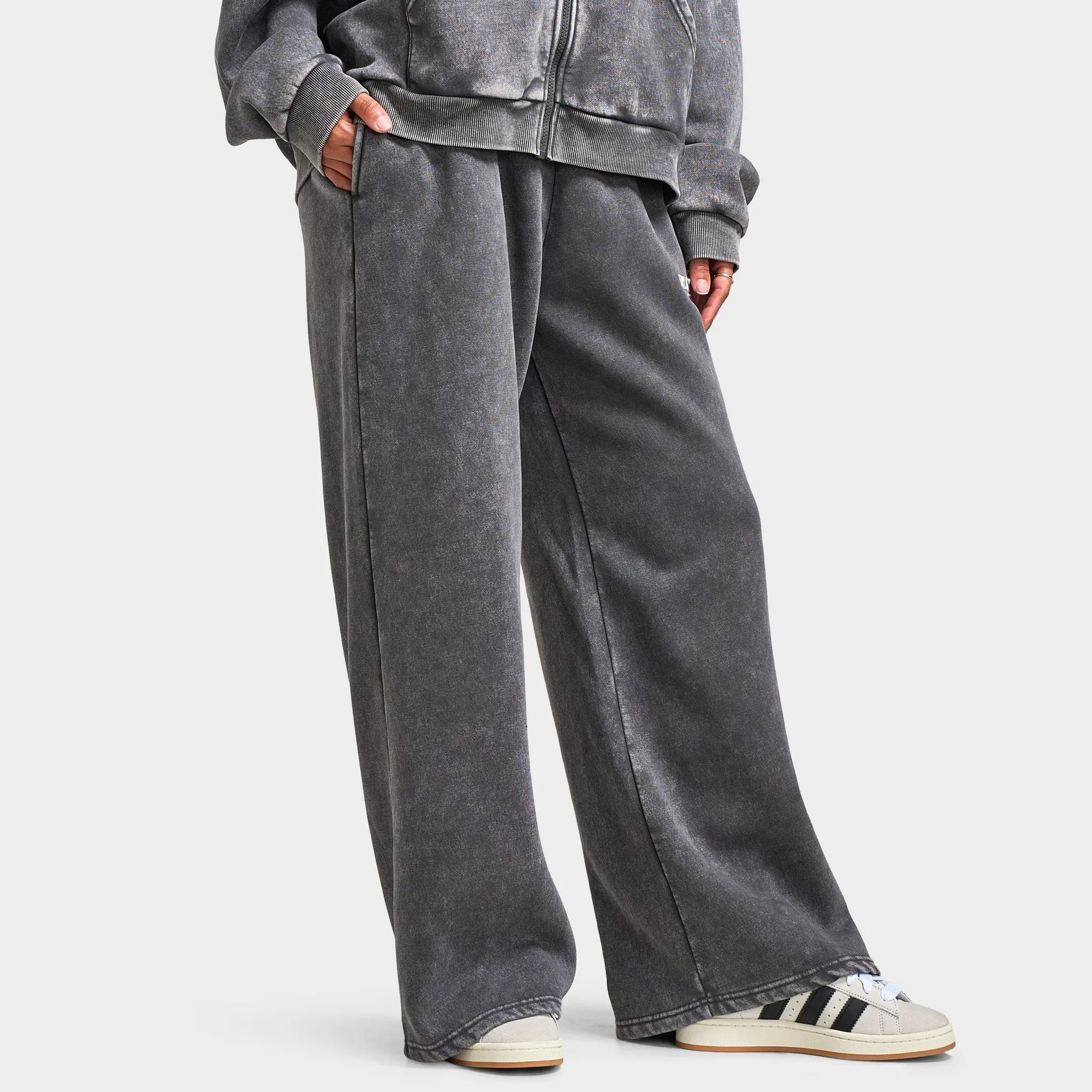 Supply & Demand Women's Scorp Wide Leg Joggers / Dark Grey Wash sold by JD Sports product image thumbnail 4