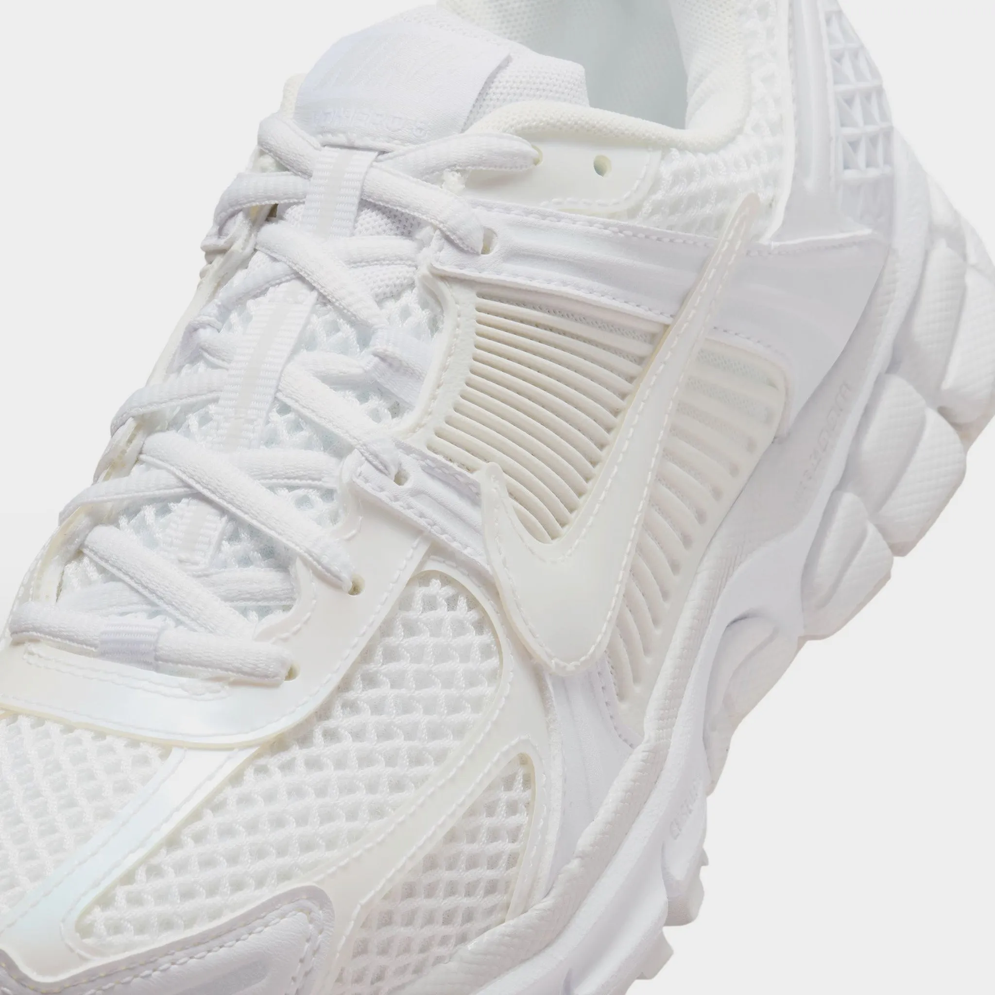 Nike Women's Zoom Vomero 5 SE White / White - Platinum Tint sold by JD Sports product image thumbnail 3