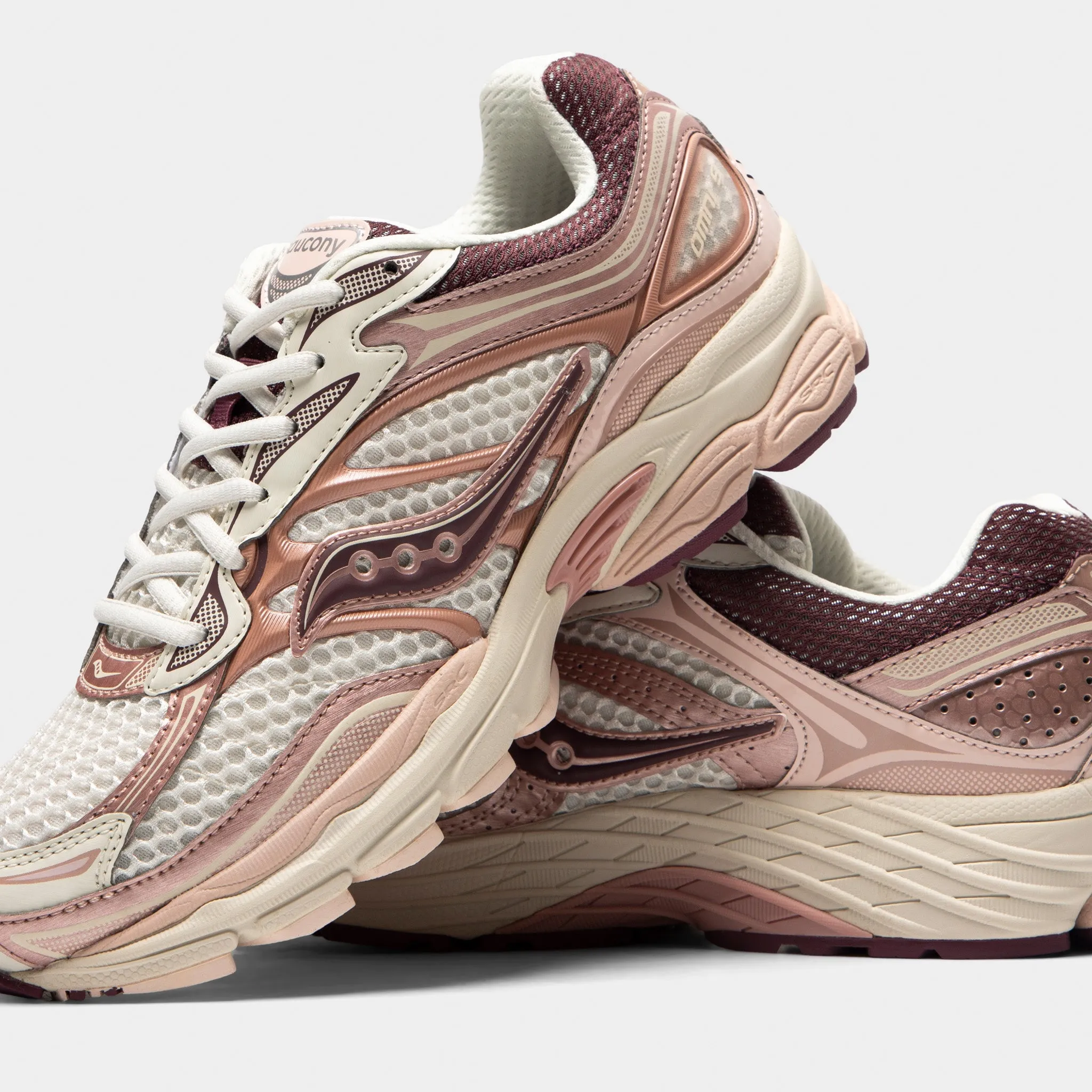 Saucony Women's Progrid Omni 9 Ivory / Peony sold by JD Sports product image thumbnail 3