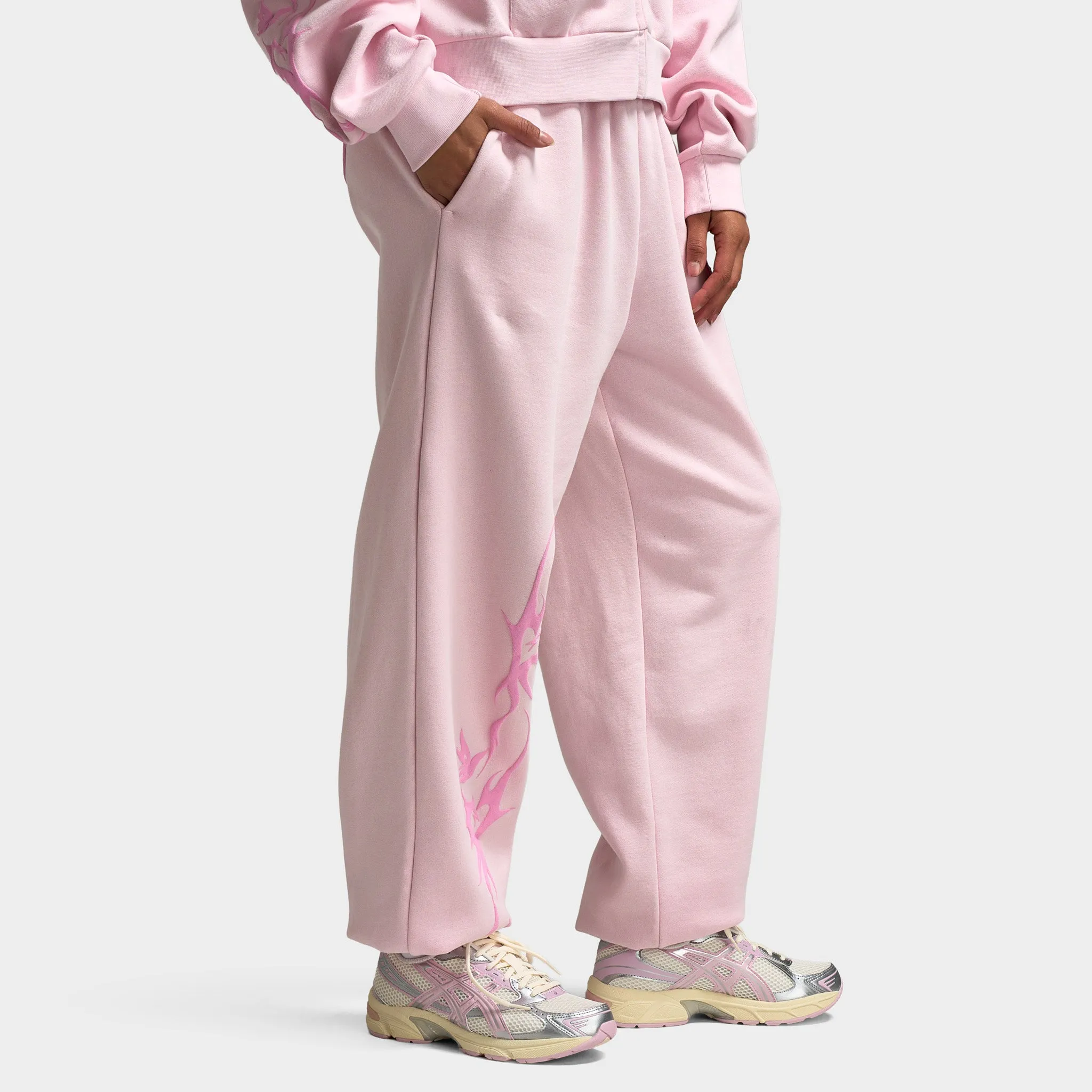 Hoodrich Women's Totem Oversized Joggers Festival Bloom / Nosegay - Bonbon sold by JD Sports product image thumbnail 4