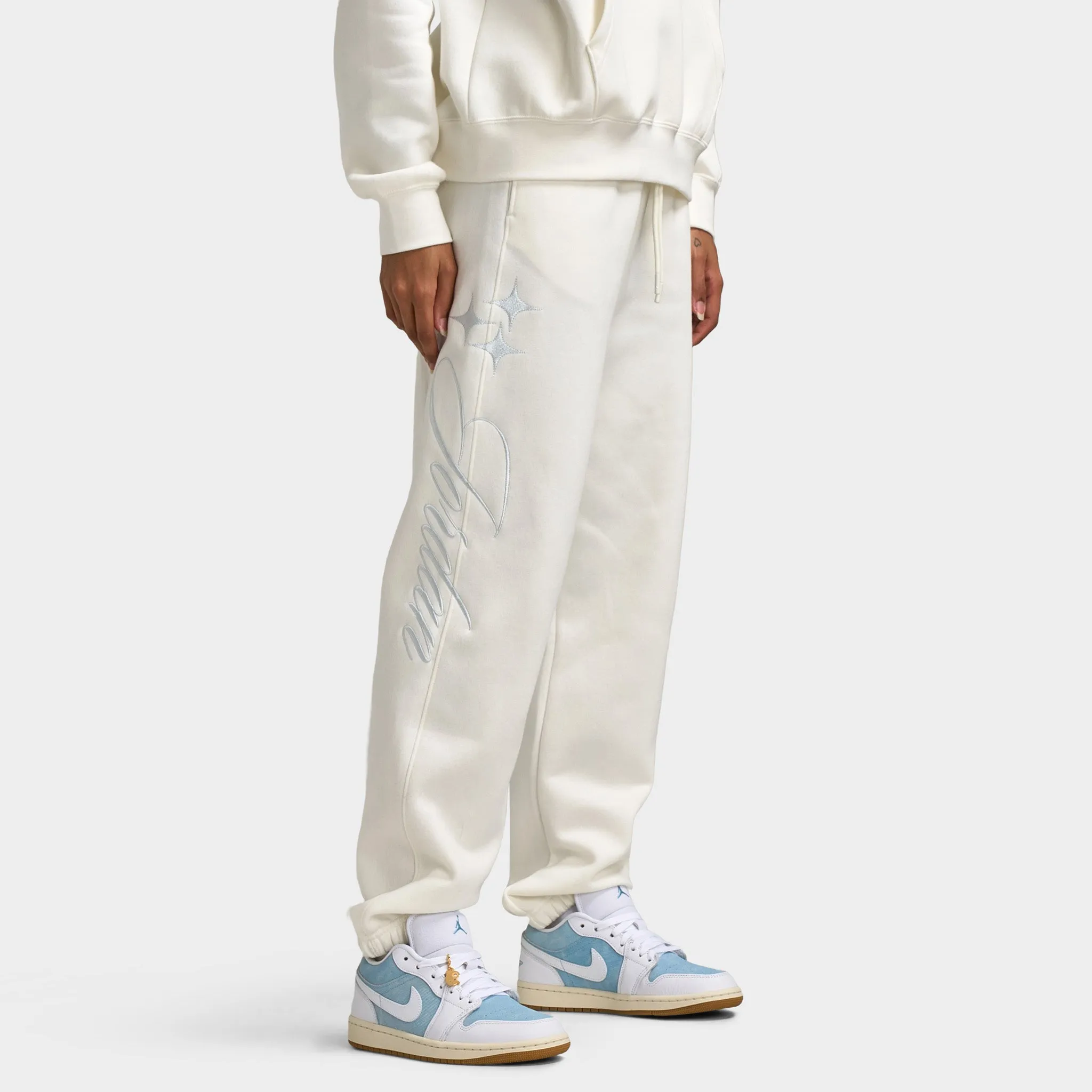 Jordan Women's Brooklyn Fleece Pants / Sail sold by JD Sports product image thumbnail 5