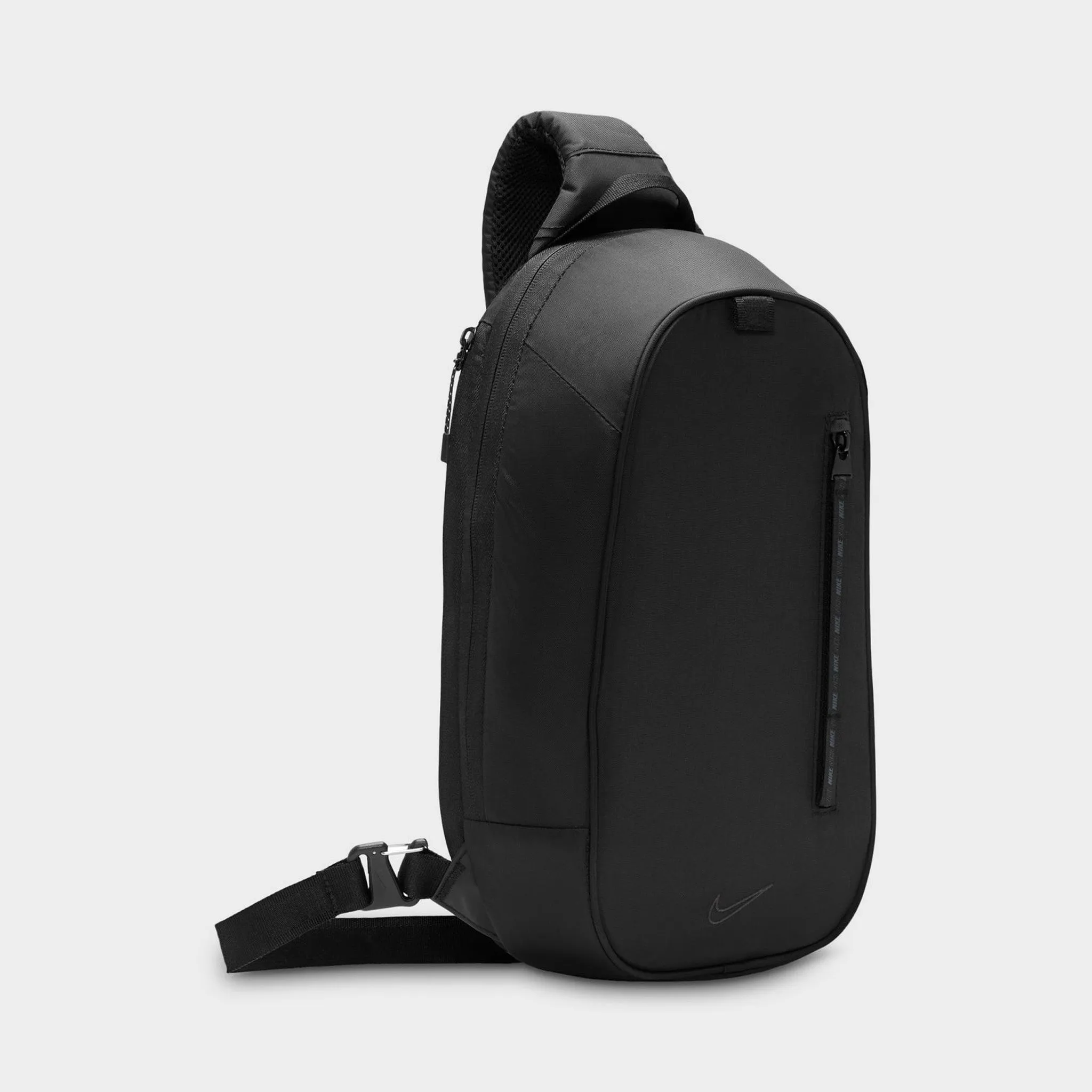 Nike Sportswear Commute Sling Bag / Black sold by JD Sports product image thumbnail 4