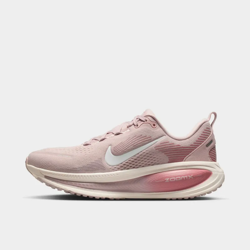 Nike Women's Vomero 18 Silt Red / Chalk - Red Stardust sold by JD Sports