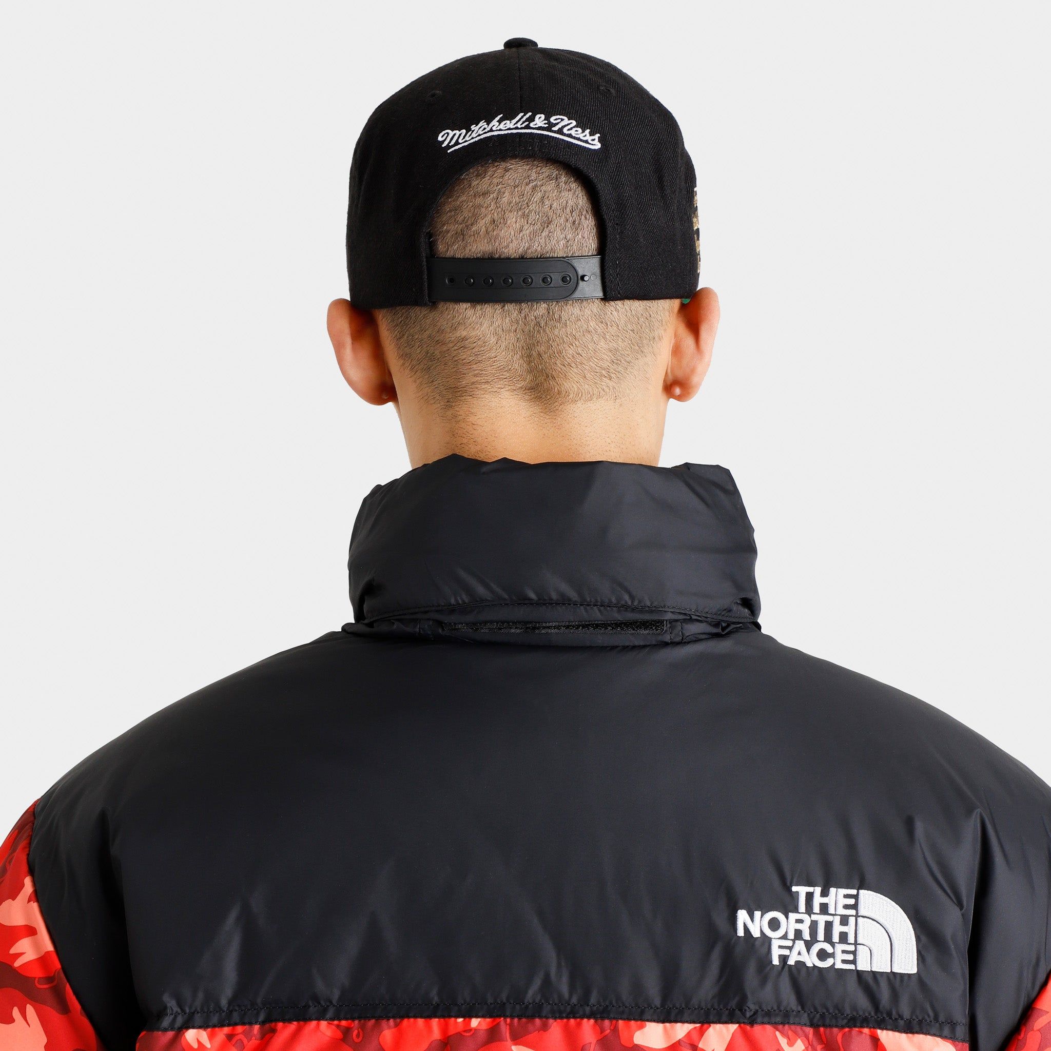 Mitchell&Ness Toronto Raptors HWC Cap /Black/Gold sold by JD Sports product image thumbnail 2