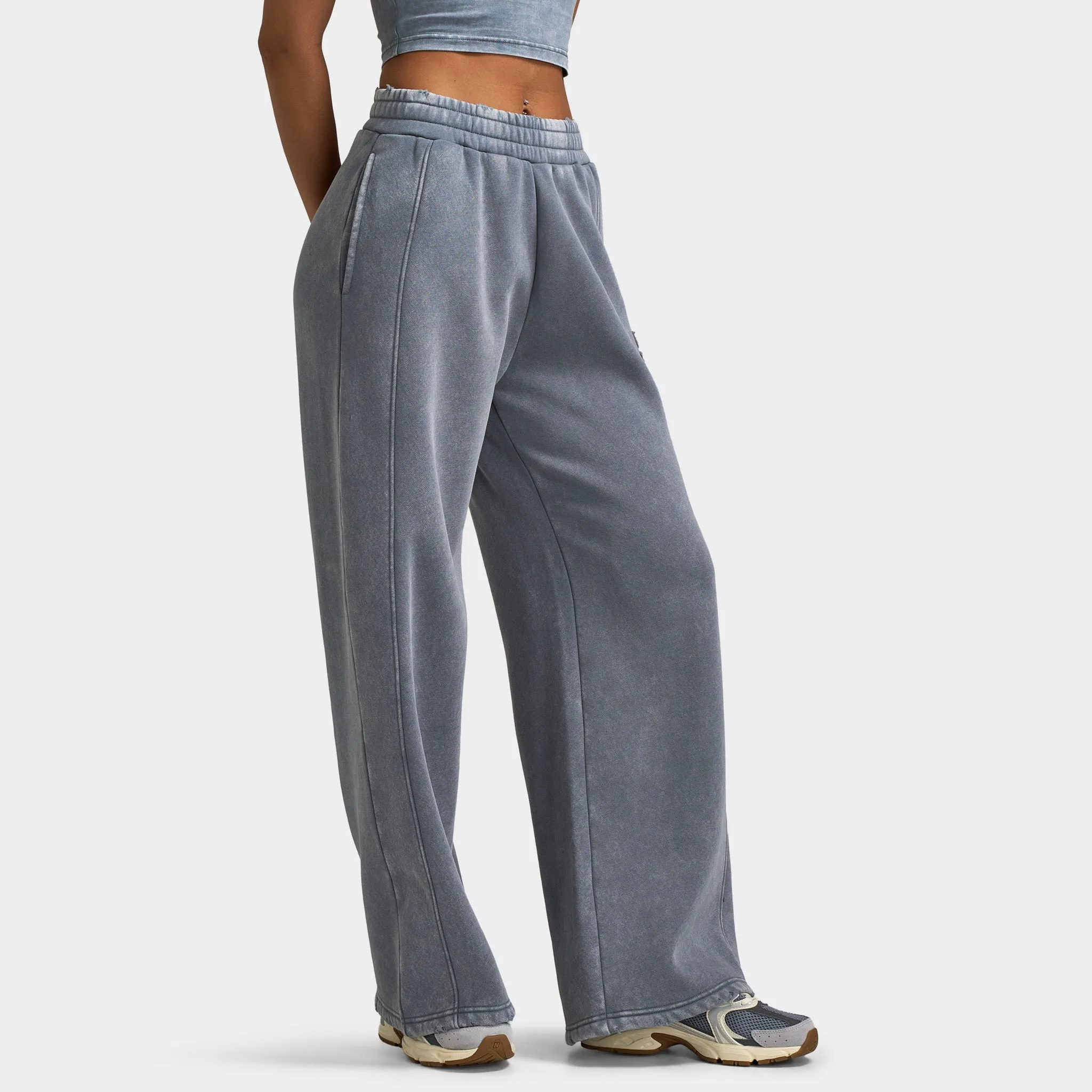 Supply & Demand Women's Raw Wide Leg Joggers / Grey Shingles sold by JD Sports product image thumbnail 4
