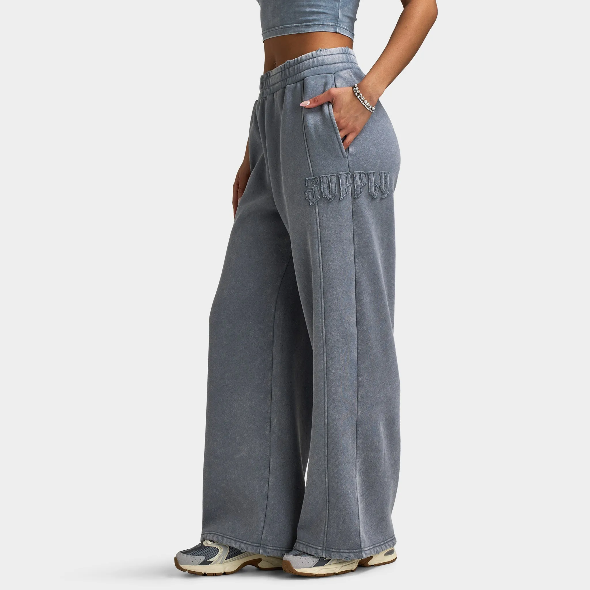 Supply & Demand Women's Raw Wide Leg Joggers / Grey Shingles sold by JD Sports product image thumbnail 3