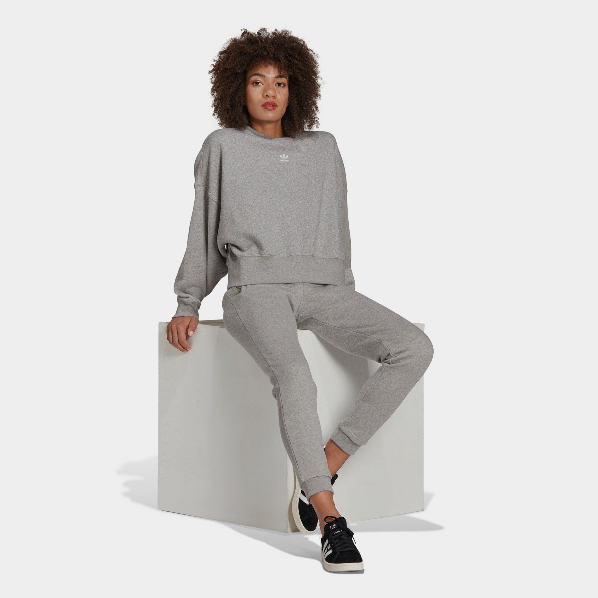 adidas Originals Women's Adicolor Essentials Fleece Sweatshirt / Medium Grey Heather sold by JD Sports product image thumbnail 4