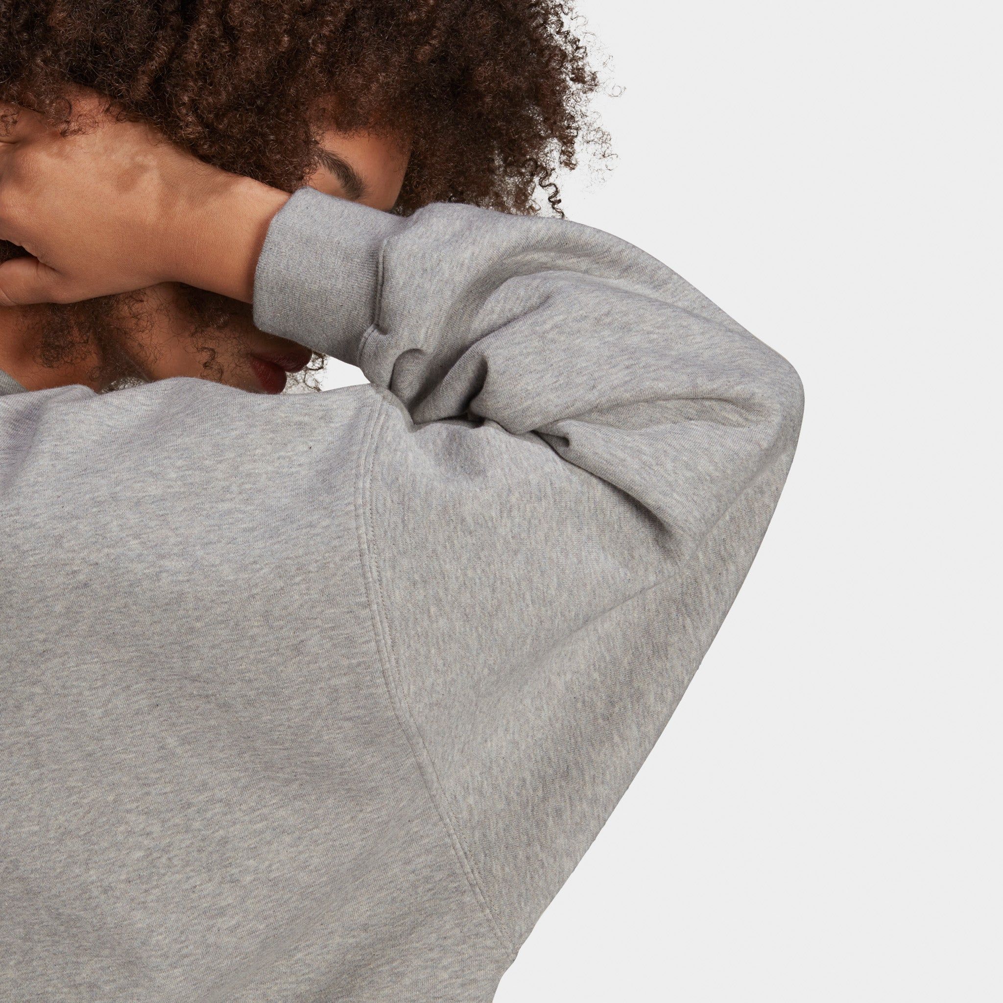 adidas Originals Women's Adicolor Essentials Fleece Sweatshirt / Medium Grey Heather sold by JD Sports product image thumbnail 3