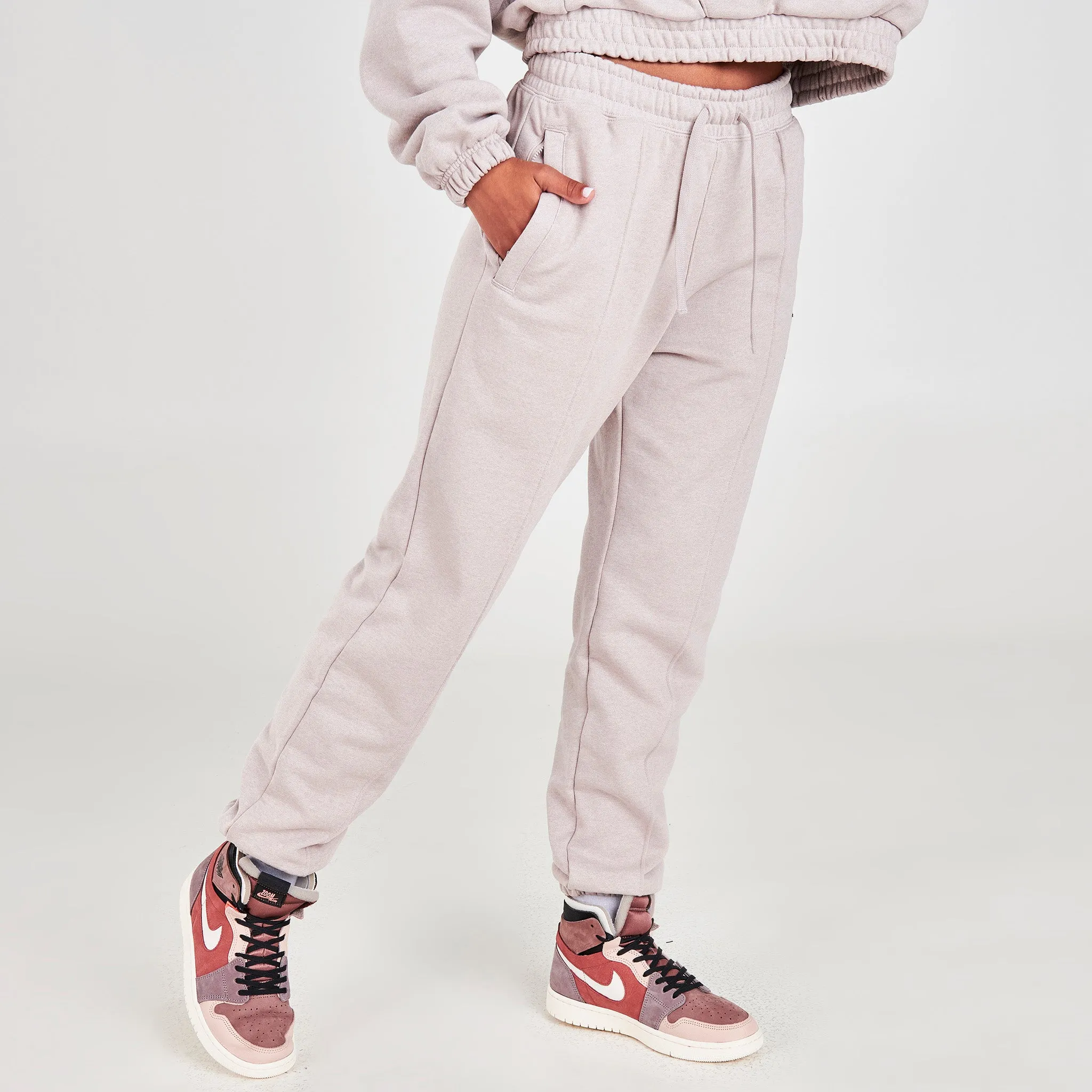 Jordan Women's Essential Fleece Pants Moon Particle / HTR - Thunder Grey sold by JD Sports product image thumbnail 5