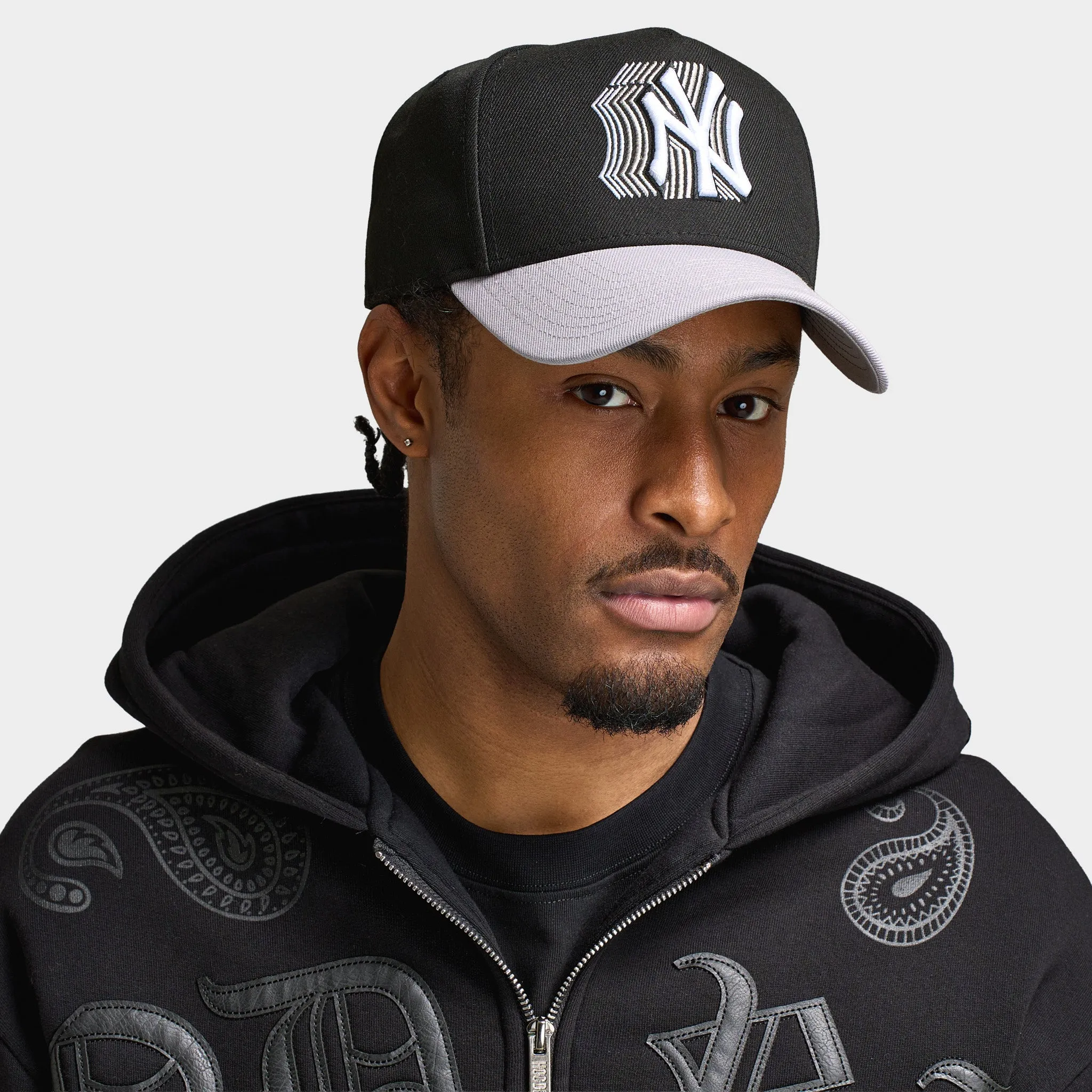 New Era New York Yankees Repeat Logo 9FORTY AF Black / Grey sold by JD Sports