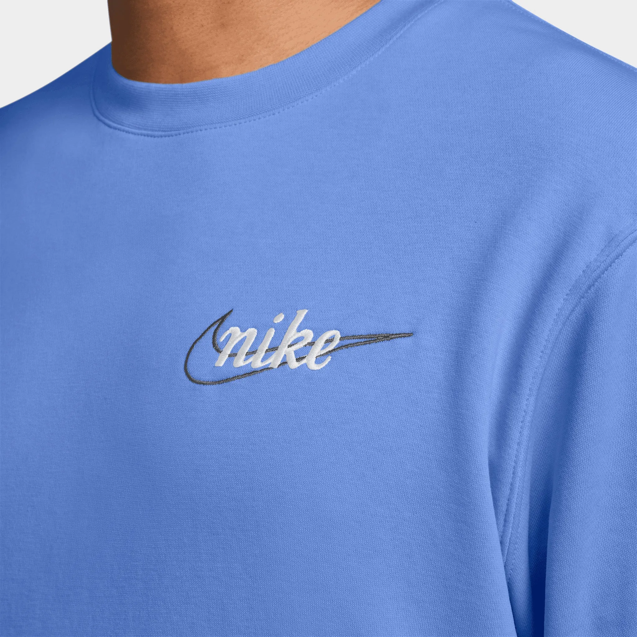 Nike Sportswear Club Fleece Crew Sweatshirt / Blue sold by JD Sports product image thumbnail 3