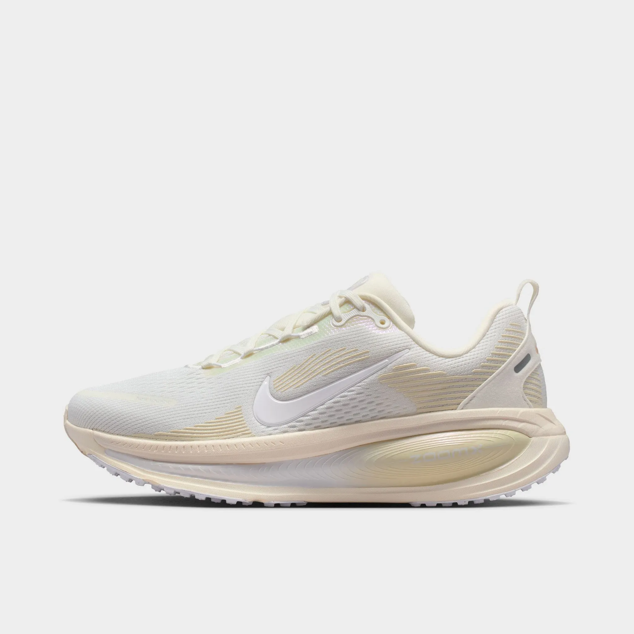 Nike Women's Vomero 18 Summit White / White - Chalk sold by JD Sports