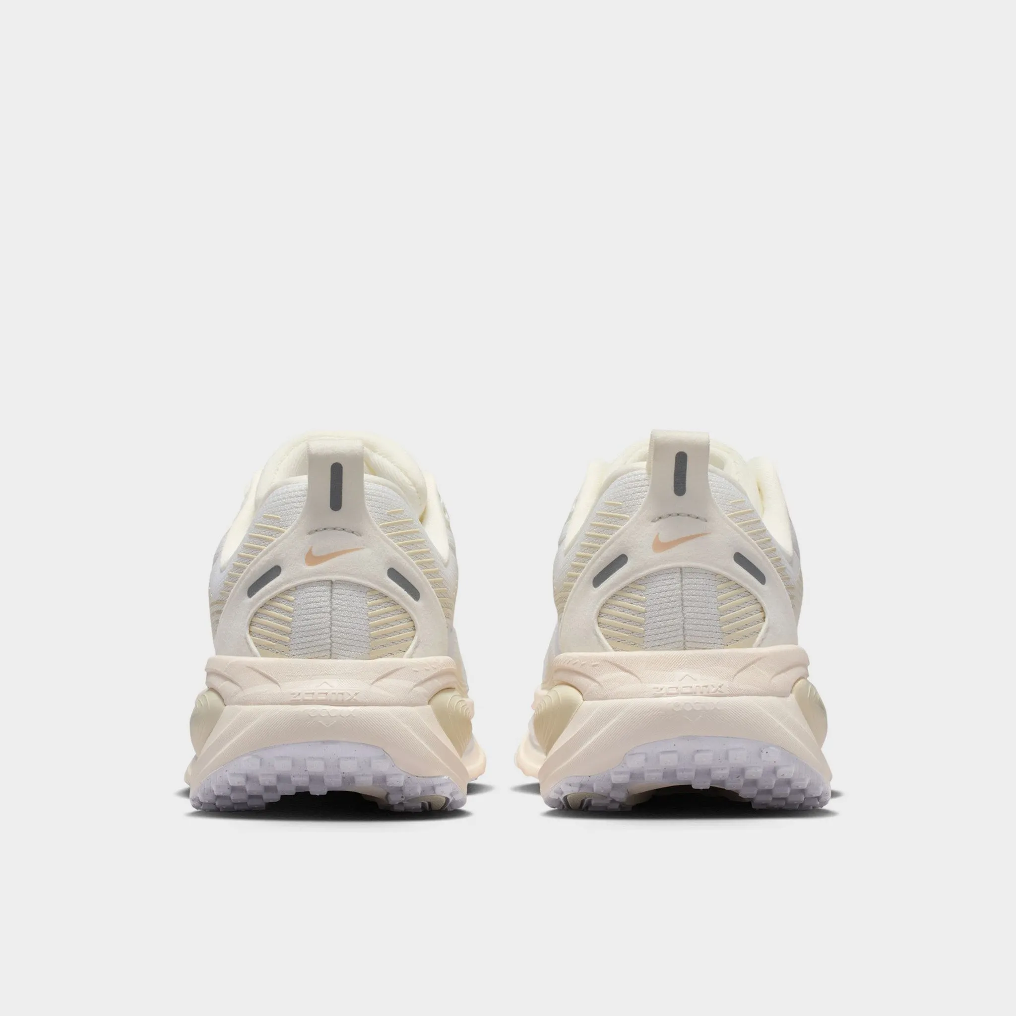 Nike Women's Vomero 18 Summit White / White - Chalk sold by JD Sports product image thumbnail 4