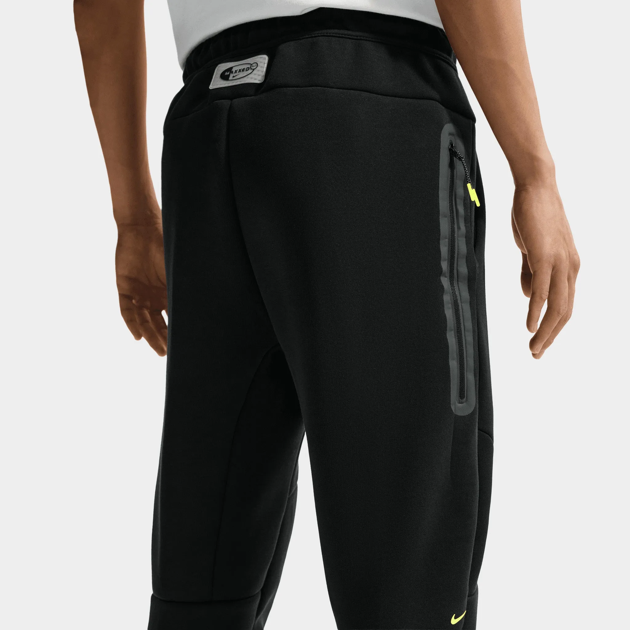 Nike Tech Fleece Jogger Black / Neon Yellow sold by JD Sports product image thumbnail 2