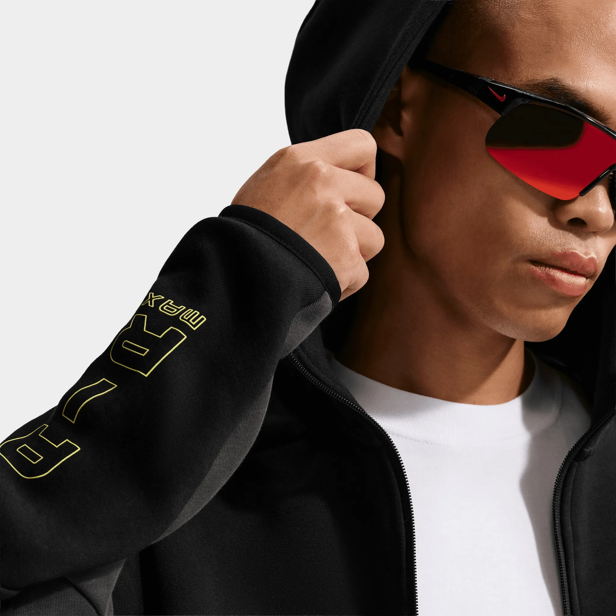 Nike Sportswear Tech Fleece Hoodie Black / Smoke Grey sold by JD Sports product image thumbnail 3