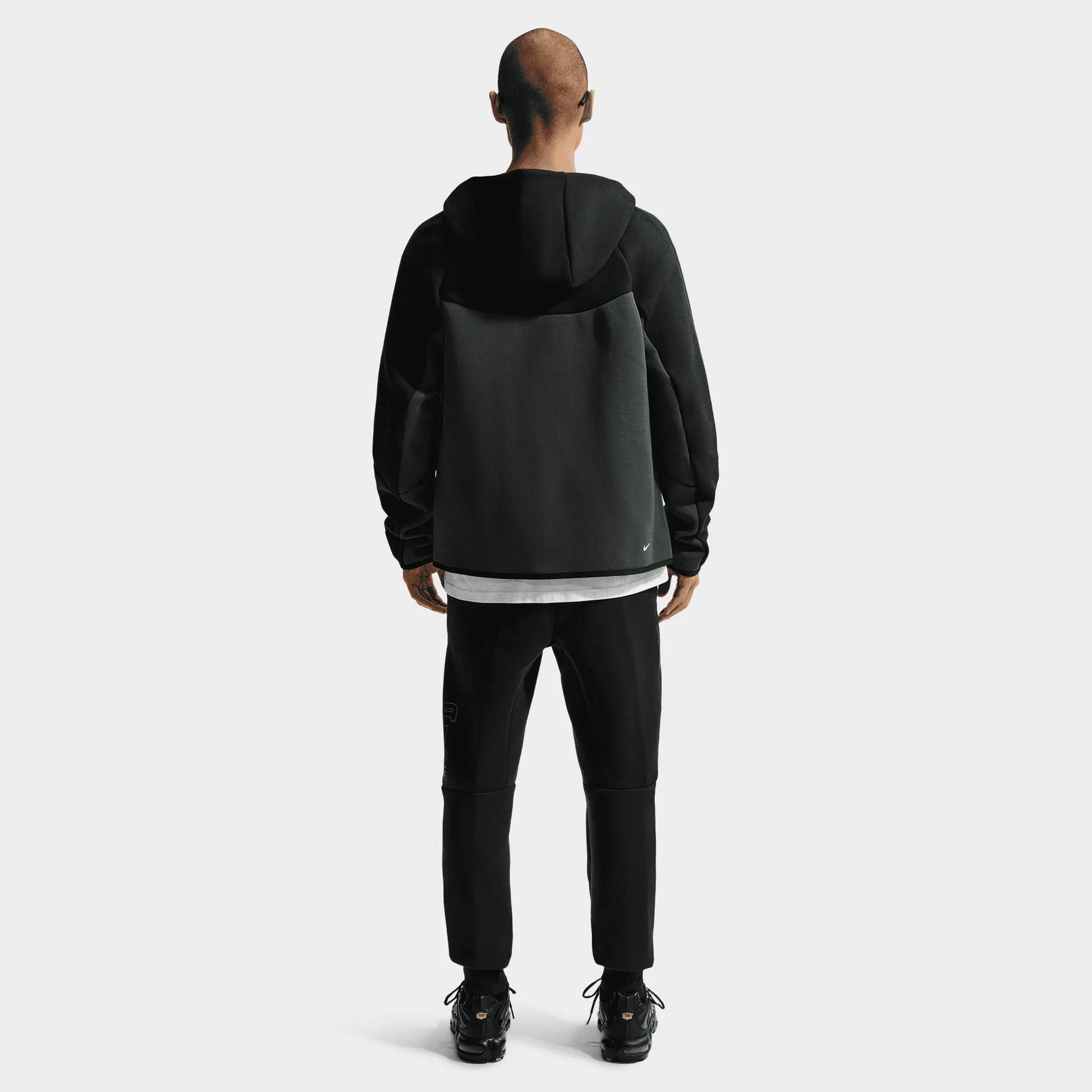 Nike Sportswear Tech Fleece Hoodie Black / Smoke Grey sold by JD Sports product image thumbnail 4