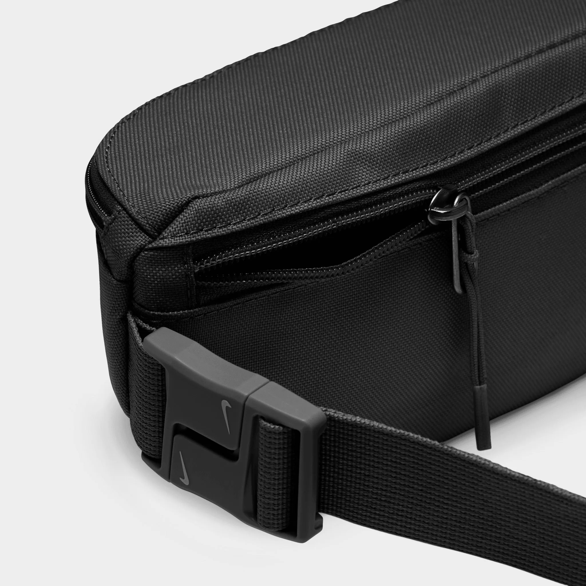 Nike Heritage Waist Bag 2.0 / Black sold by JD Sports product image thumbnail 3