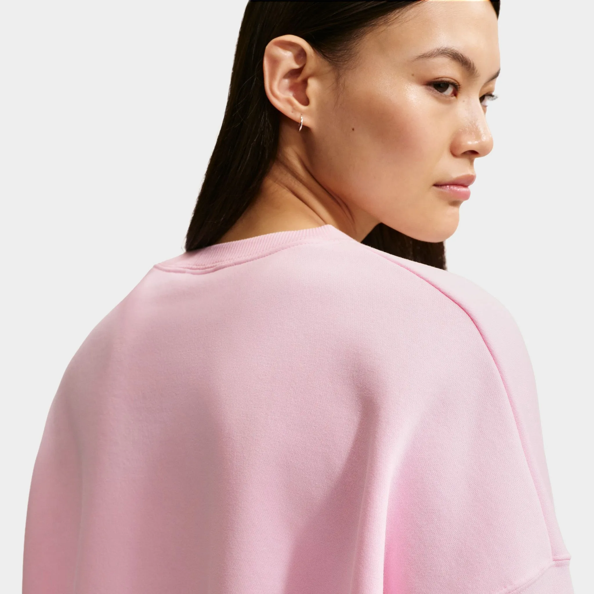 Nike Sportswear Women's Phoenix Fleece Oversized Crew / Pink Foam sold by JD Sports product image thumbnail 4