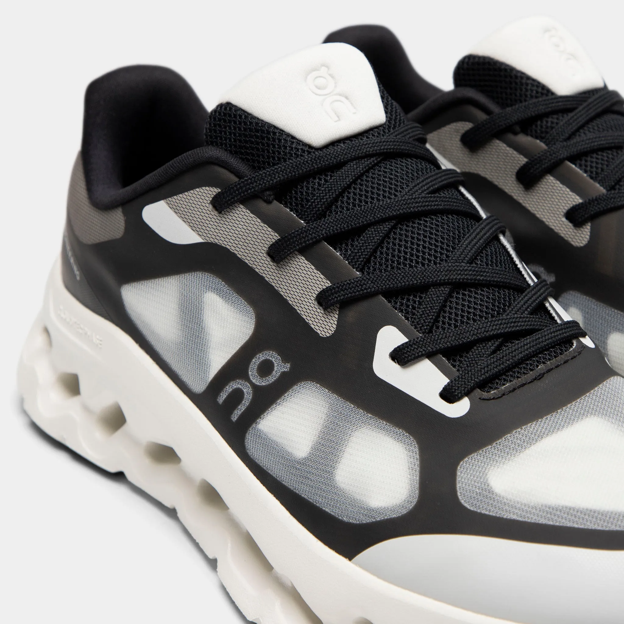 On Cloudtilt Remix 1 M Black / Ivory sold by JD Sports product image thumbnail 3