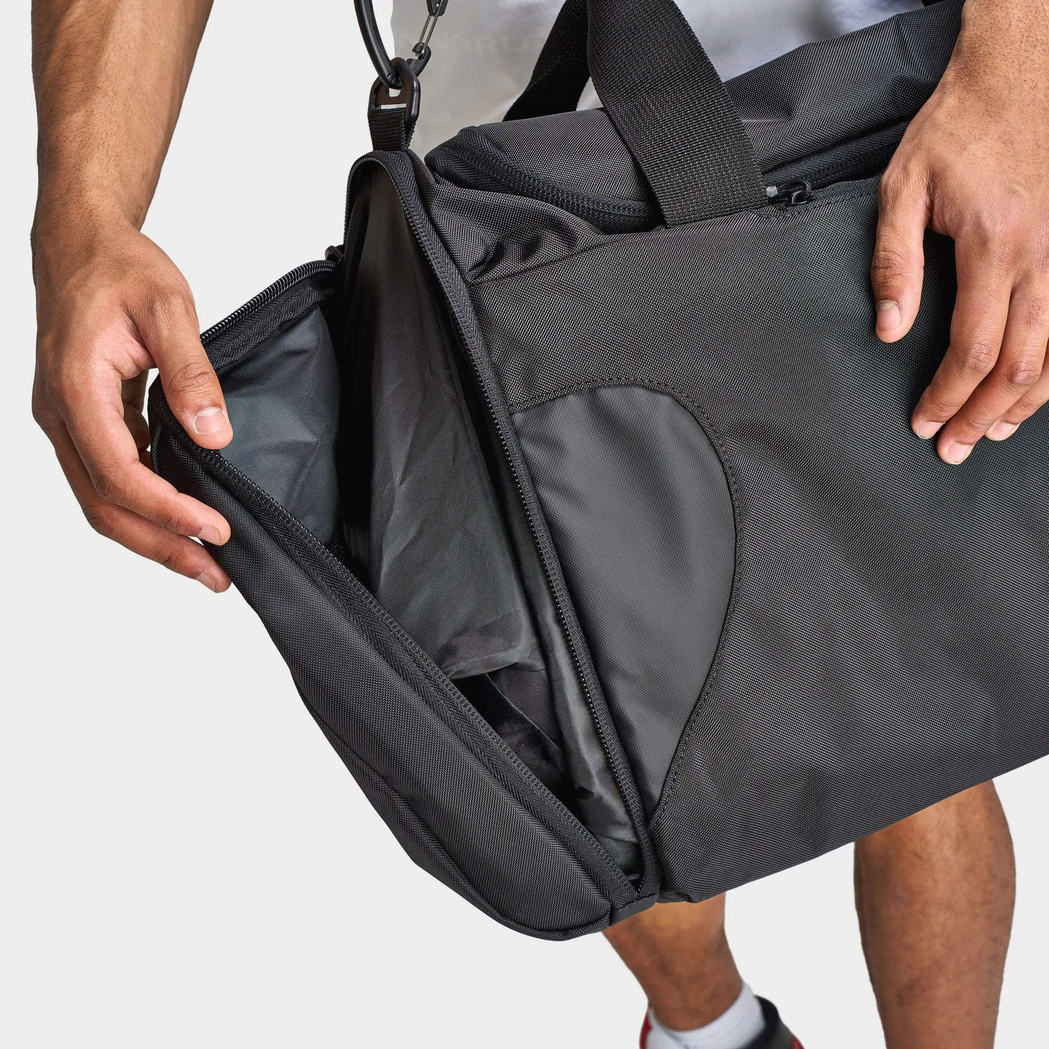 Jordan Element Duffle Bag / Black sold by JD Sports product image thumbnail 3