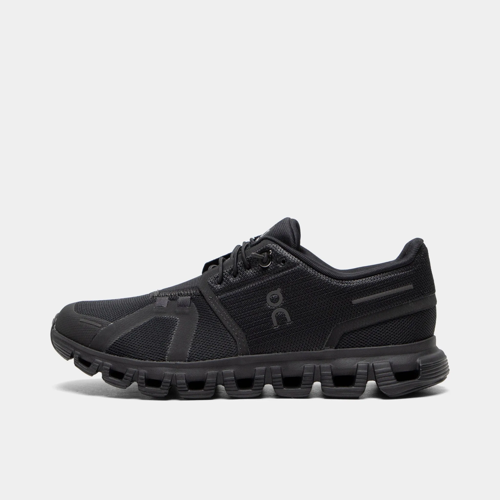 On Women's Cloud 6 Black / Eclipse sold by JD Sports