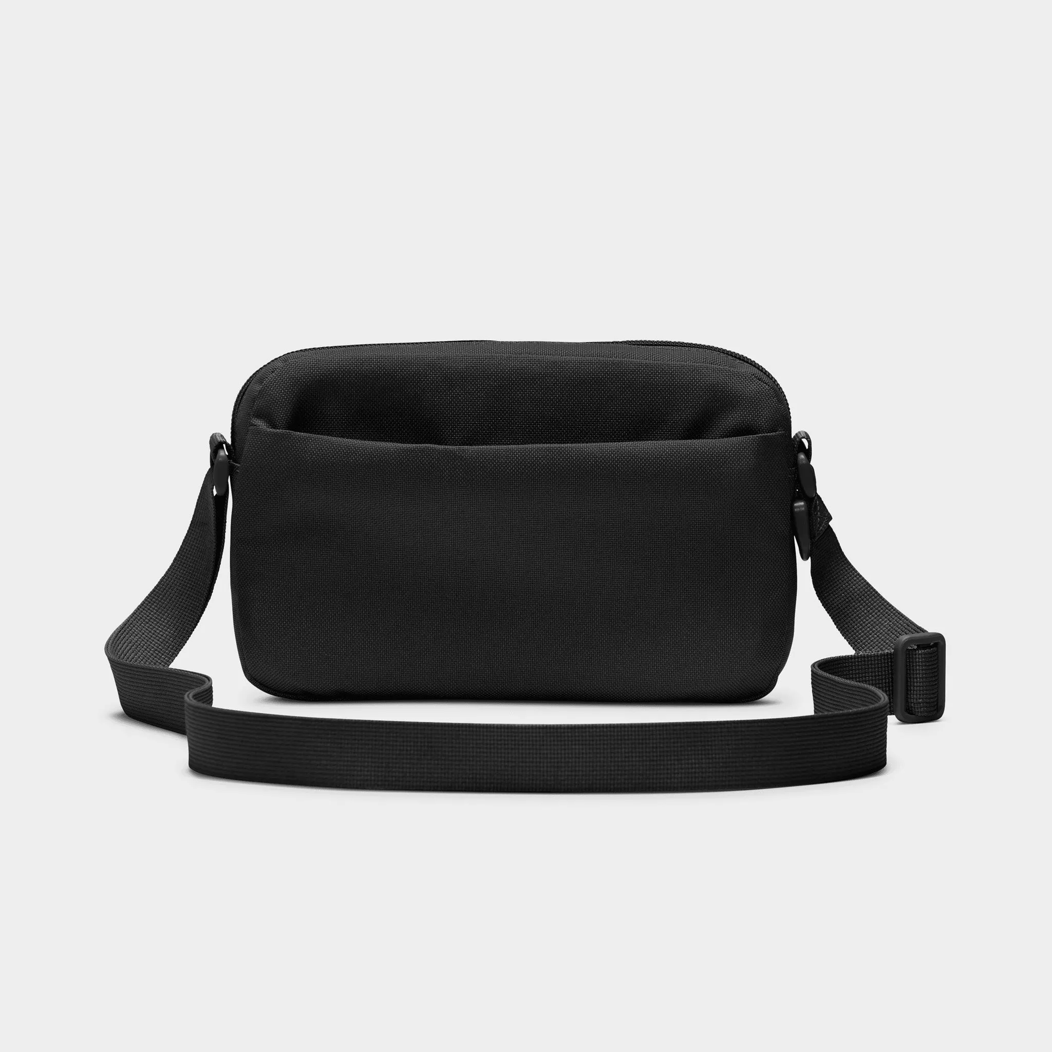 Nike Heritage Crossbody Bag 2.0 Black / White sold by JD Sports product image thumbnail 2