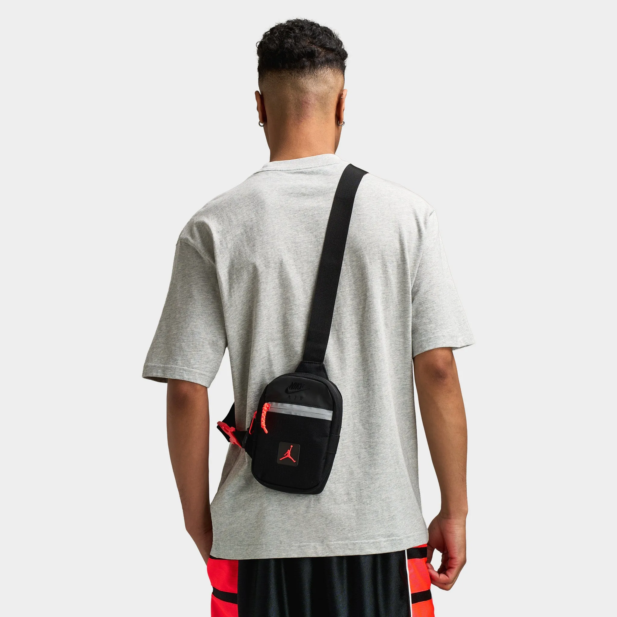 Jordan Cordura Franchise Sling Bag Black / Infrared sold by JD Sports product image thumbnail 2
