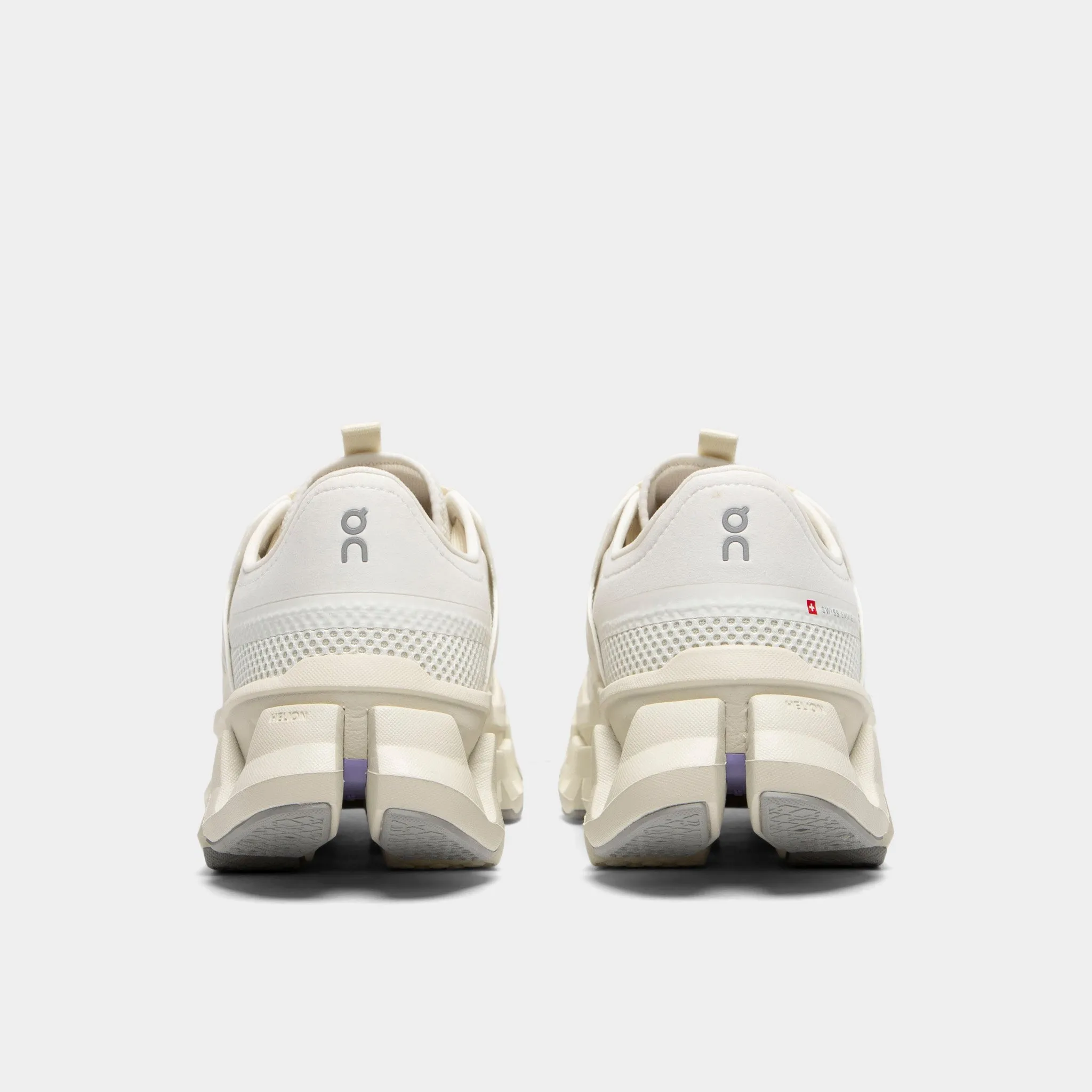 On Women's Cloudswift Amp Ivory / Ghost sold by JD Sports product image thumbnail 4