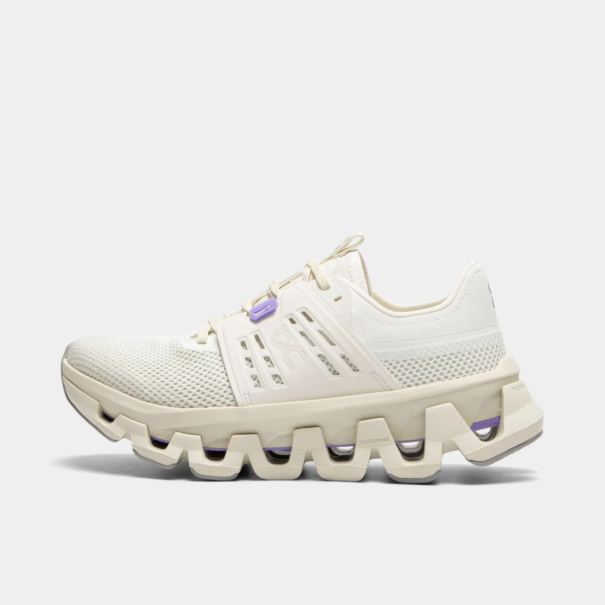 On Women's Cloudswift Amp Ivory / Ghost sold by JD Sports