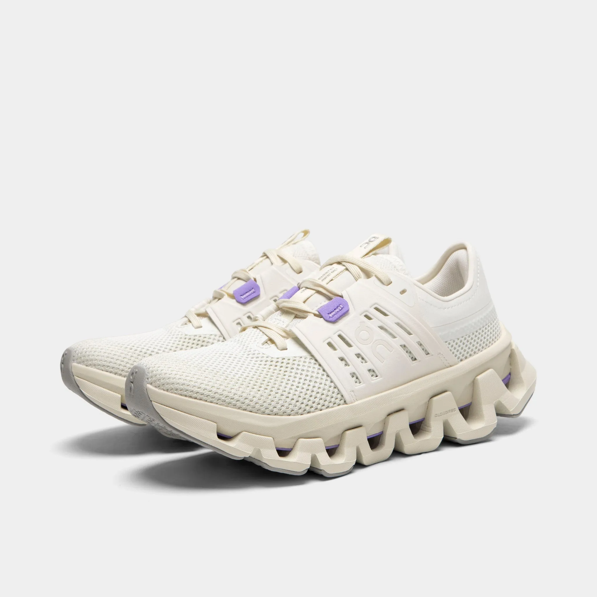 On Women's Cloudswift Amp Ivory / Ghost sold by JD Sports product image thumbnail 2