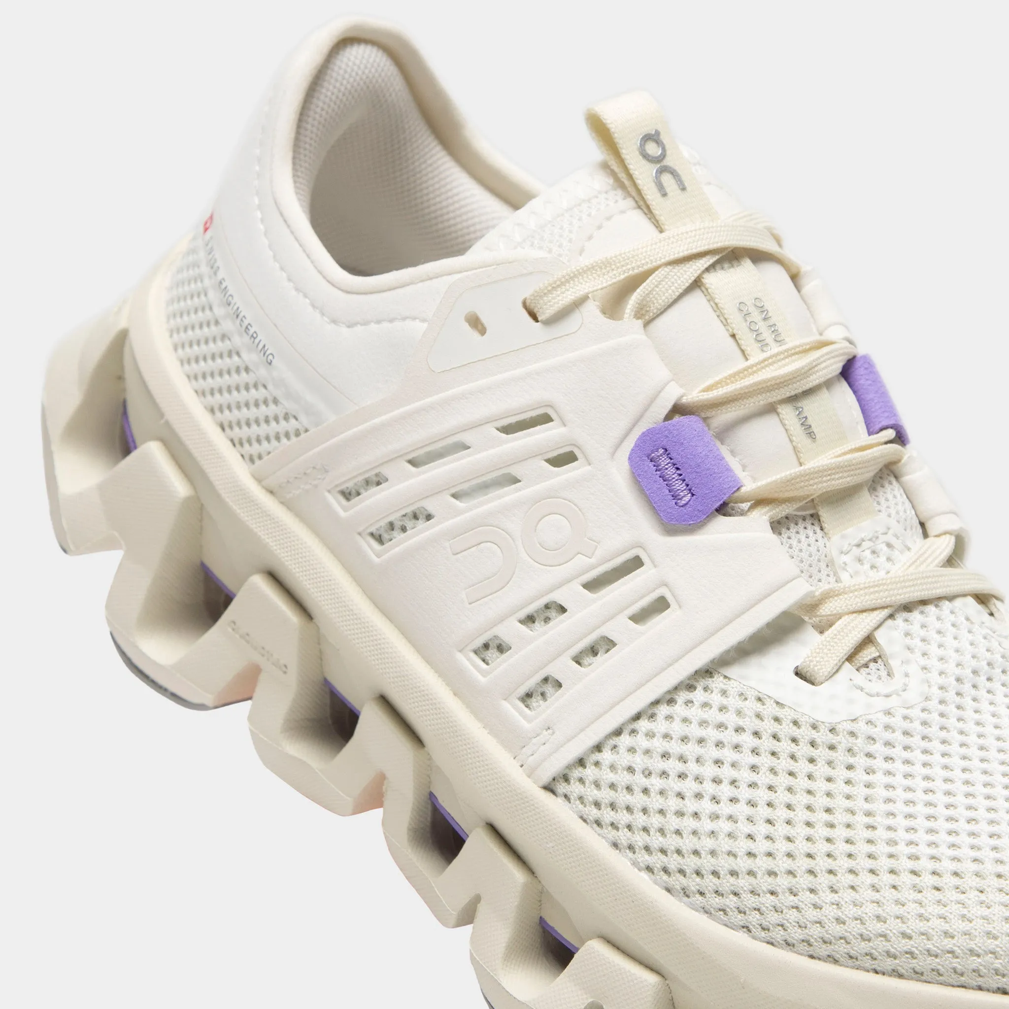 On Women's Cloudswift Amp Ivory / Ghost sold by JD Sports product image thumbnail 3