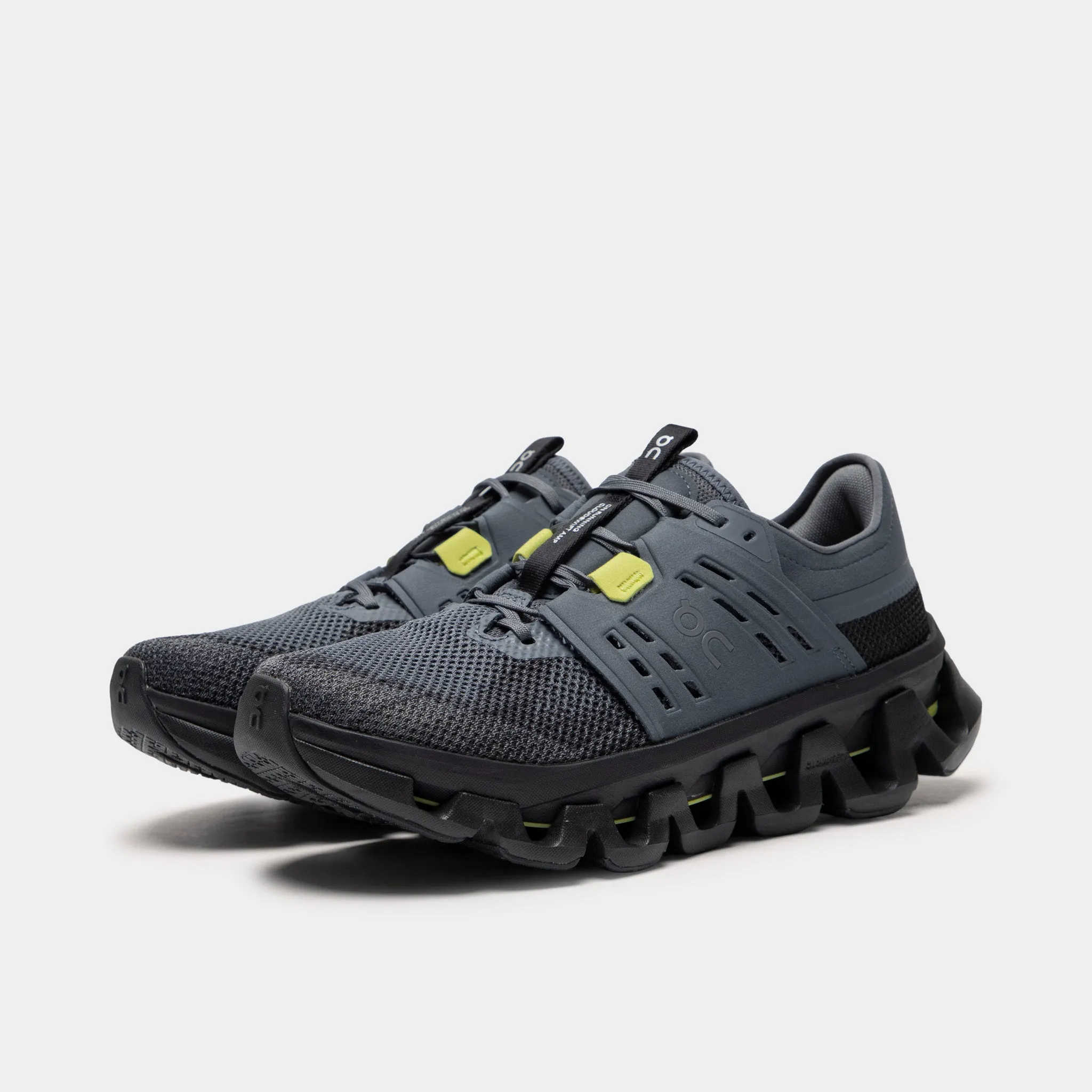 On Cloudswift Amp Navy / Black sold by JD Sports product image thumbnail 2