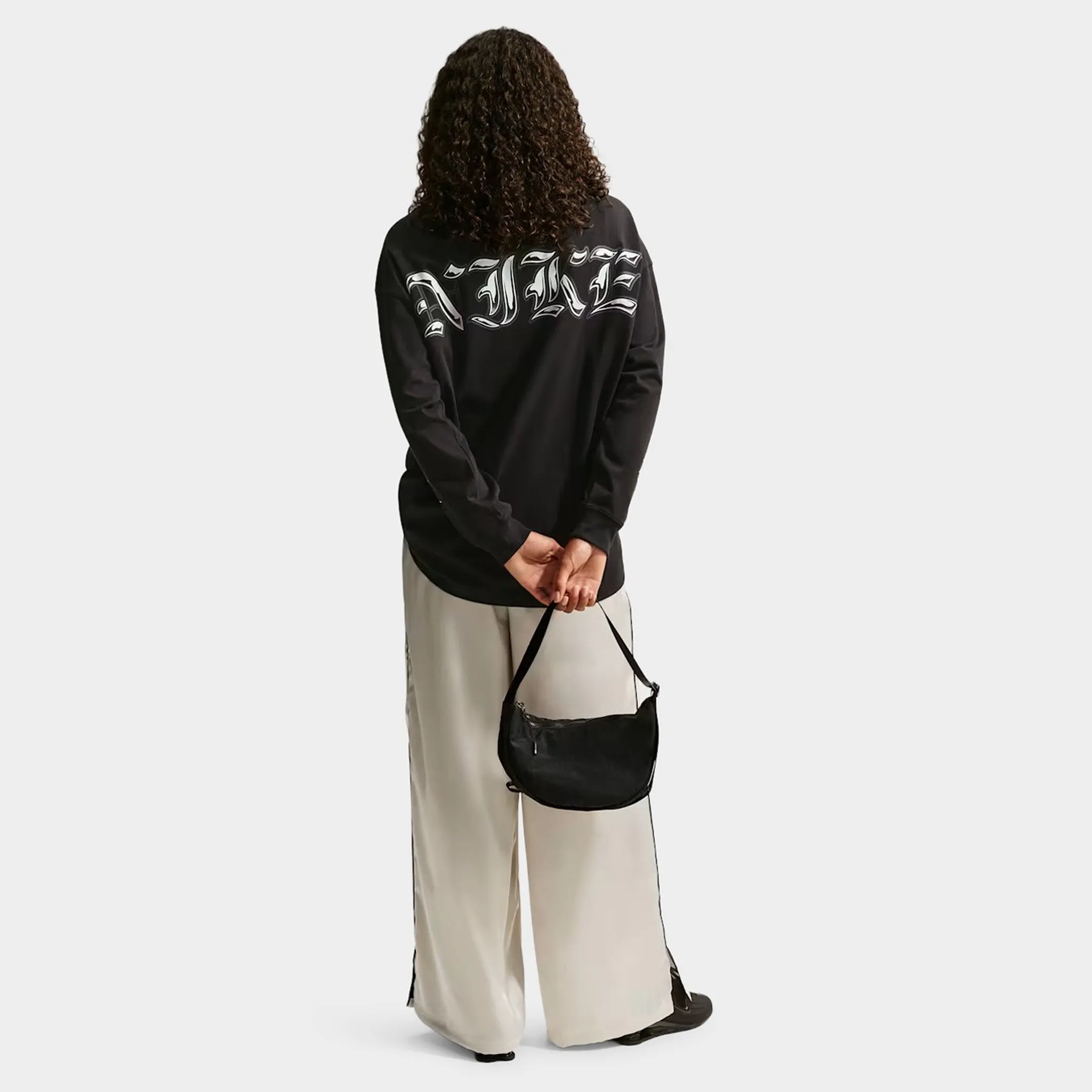 Nike Sportswear Sweatshirt / Black sold by JD Sports product image thumbnail 5