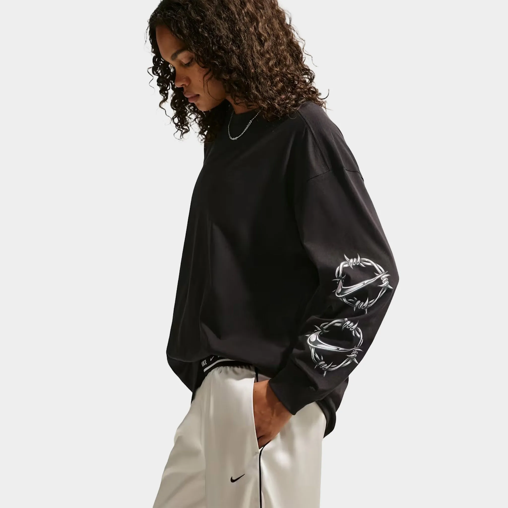 Nike Sportswear Sweatshirt / Black sold by JD Sports product image thumbnail 3