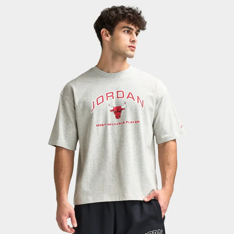 Jordan Flight Essentials Men's Boxy Graphic T-Shirt Grey Heather / University red made by Jordan