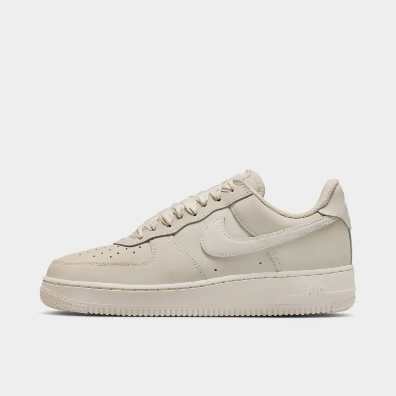 Nike Women's Air Force 1 Retro Oatmeal / Pale Ivory - Oatmeal made by Nike