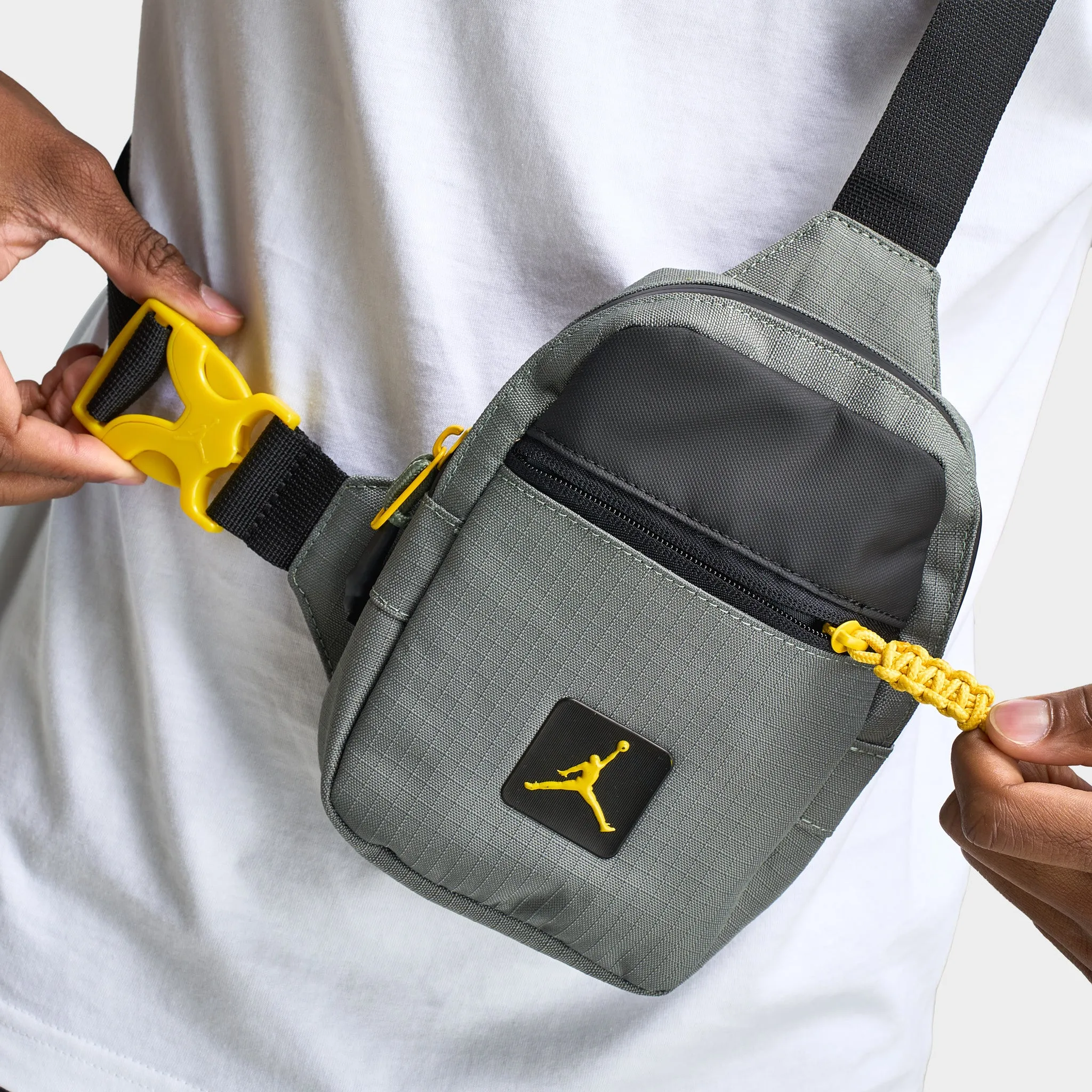 Jordan Cordura Franchise Hip Bag / Vintage Lichen sold by JD Sports product image thumbnail 3