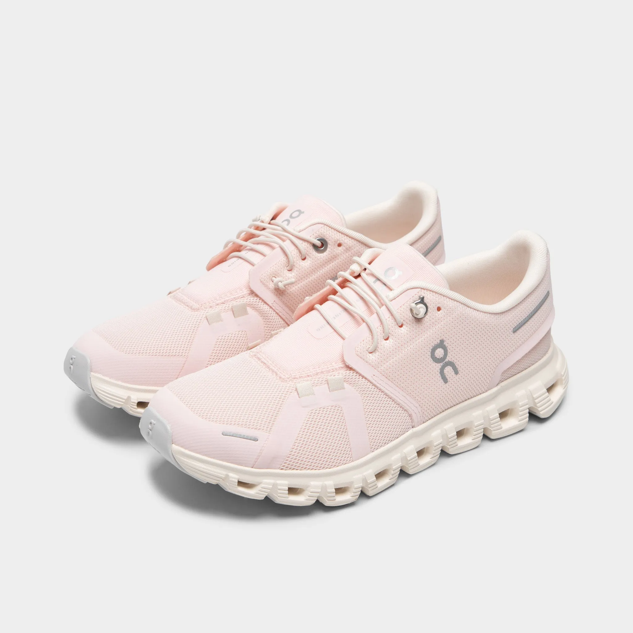 On Women's Cloud 6 Salt / Gardenia sold by JD Sports product image thumbnail 2