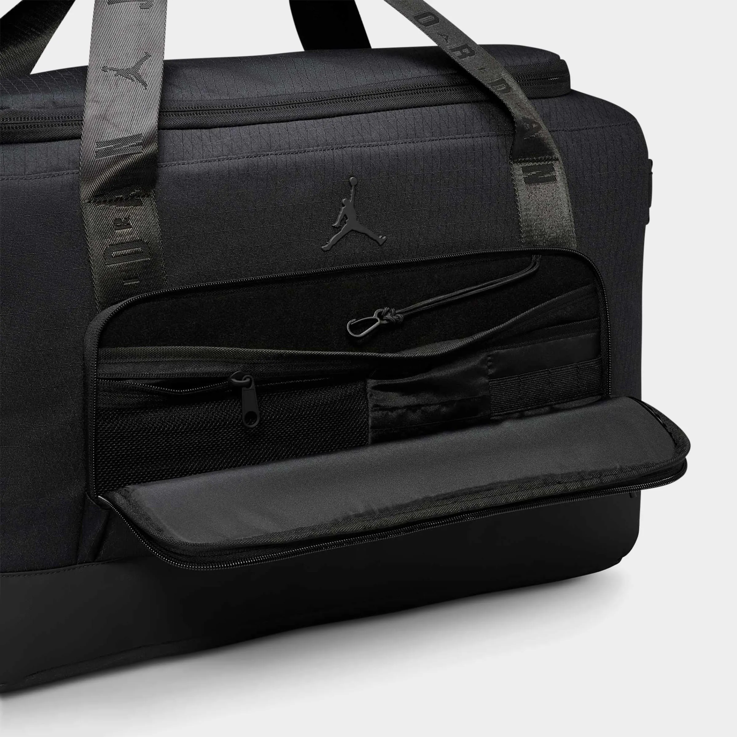 Jordan Collector's Duffel Bag / Black sold by JD Sports product image thumbnail 4