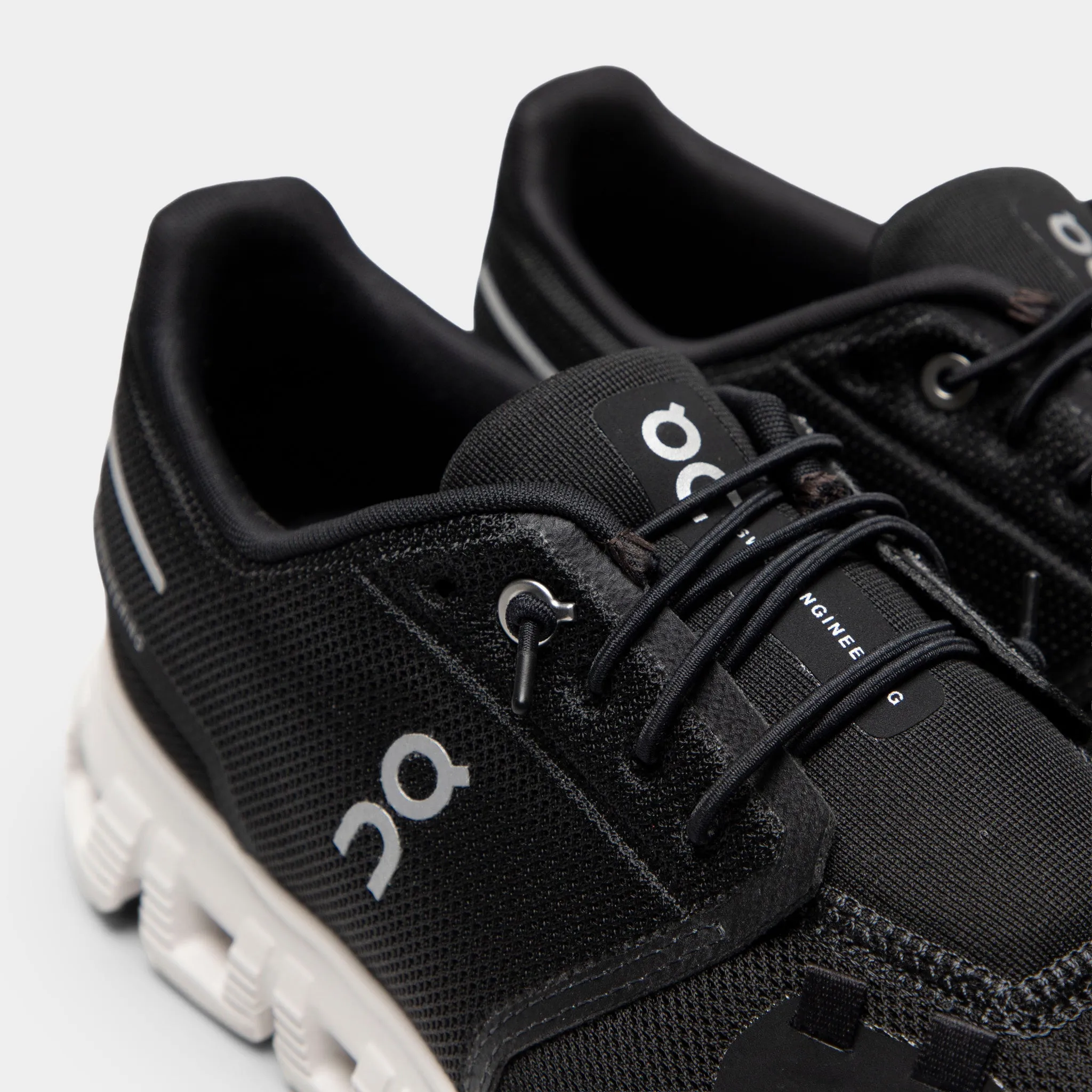 On Men's Cloud 6 Black / White sold by JD Sports product image thumbnail 3