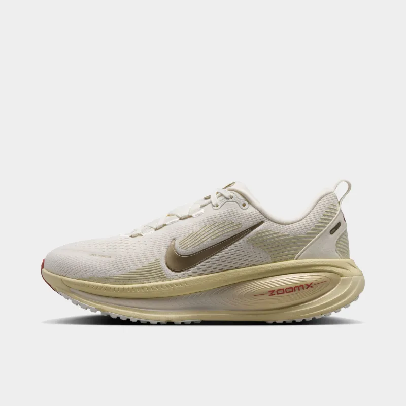 Nike Women's Vomero 18 Summit White / Metallic Silver - Sail made by Nike