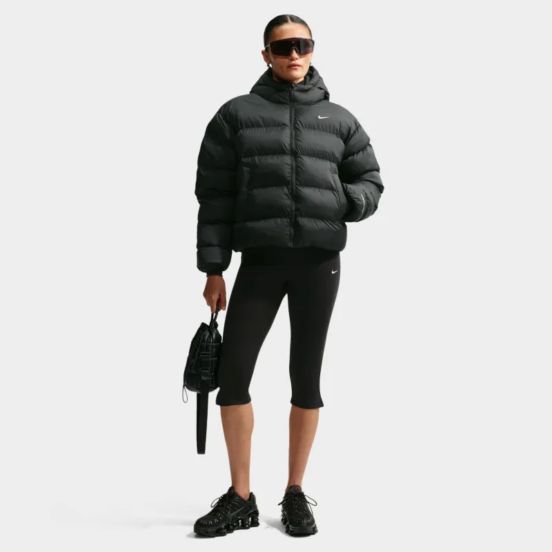 Nike Women's Therma-FIT Classic Puffer Jacket Black / Sail made by Nike