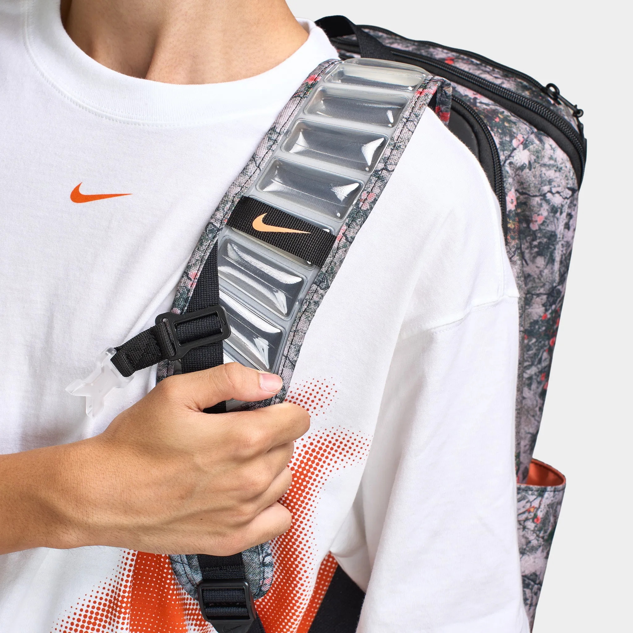 Nike Varsity Elite Backpack - AOP Cream / Black sold by JD Sports product image thumbnail 4