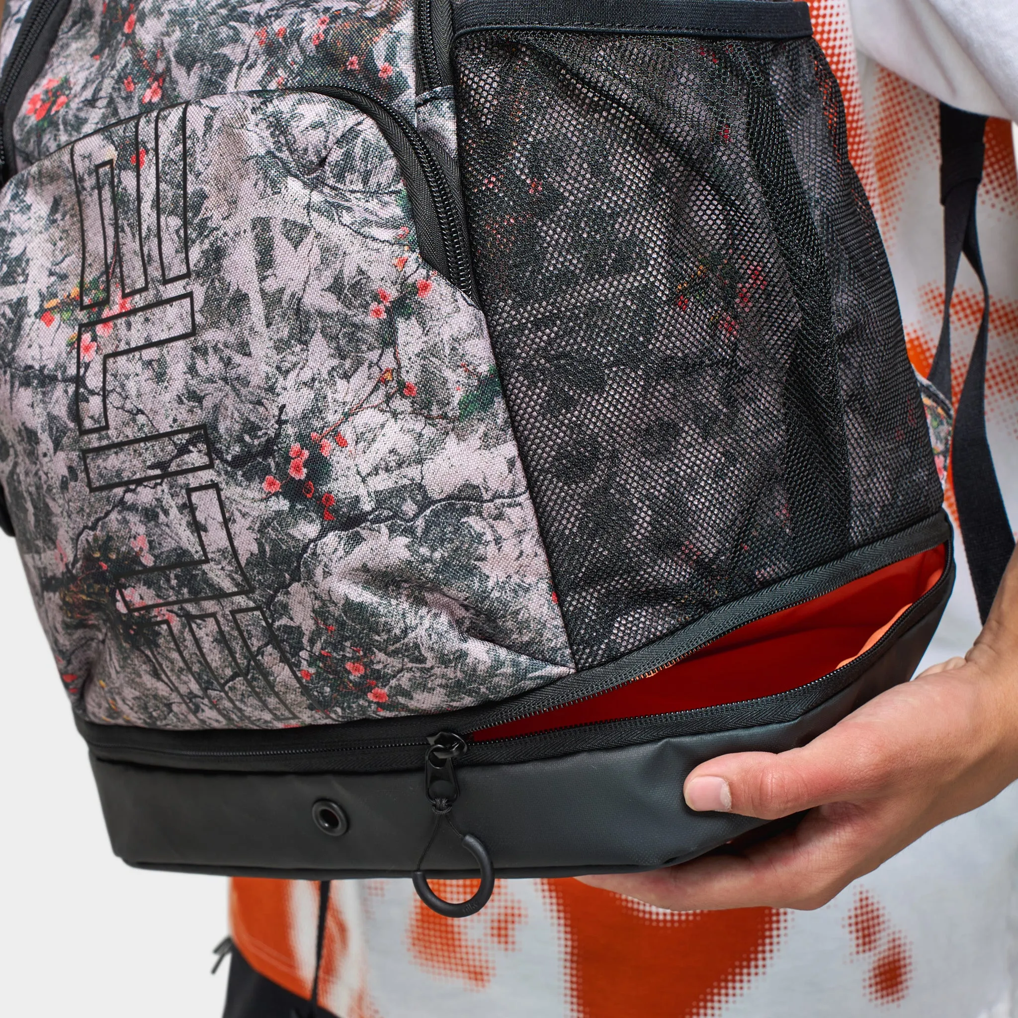 Nike Varsity Elite Backpack - AOP Cream / Black sold by JD Sports product image thumbnail 5