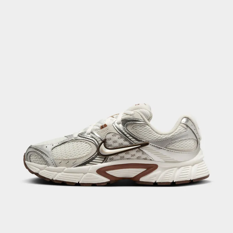 Nike Women's V5 RNR Salt / Light Orewood Brown - Fauna Brown made by Nike