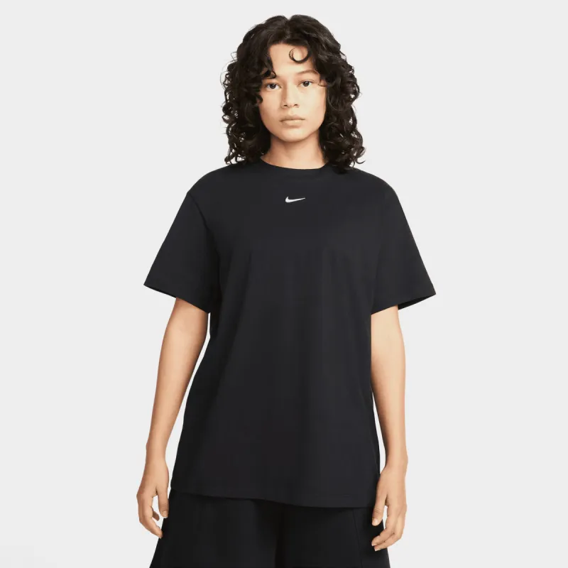 Nike Women's Essential T-shirt Black / White sold by JD Sports