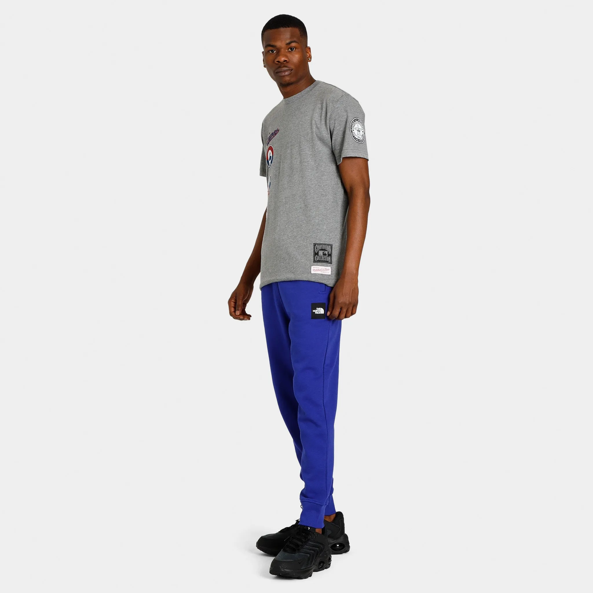 Mitchell & Ness Expos City Collection T-shirt / Grey sold by JD Sports product image thumbnail 5