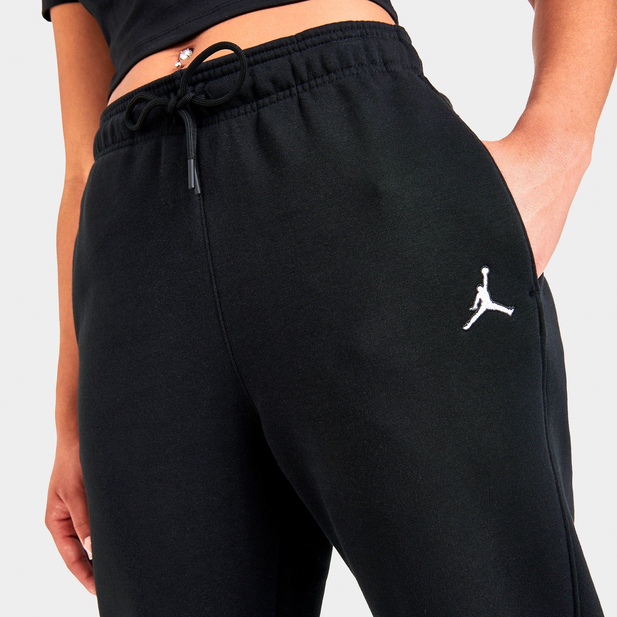 Jordan Women's Brooklyn Fleece Pants Black / White sold by JD Sports product image thumbnail 4